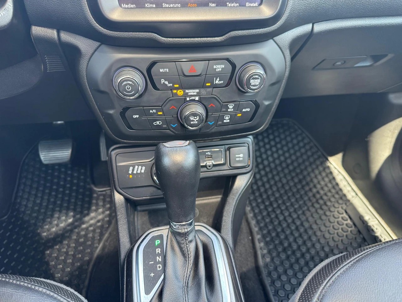 JEEP Renegade 2.0 CRD Limited AWD 9ATX-image-14