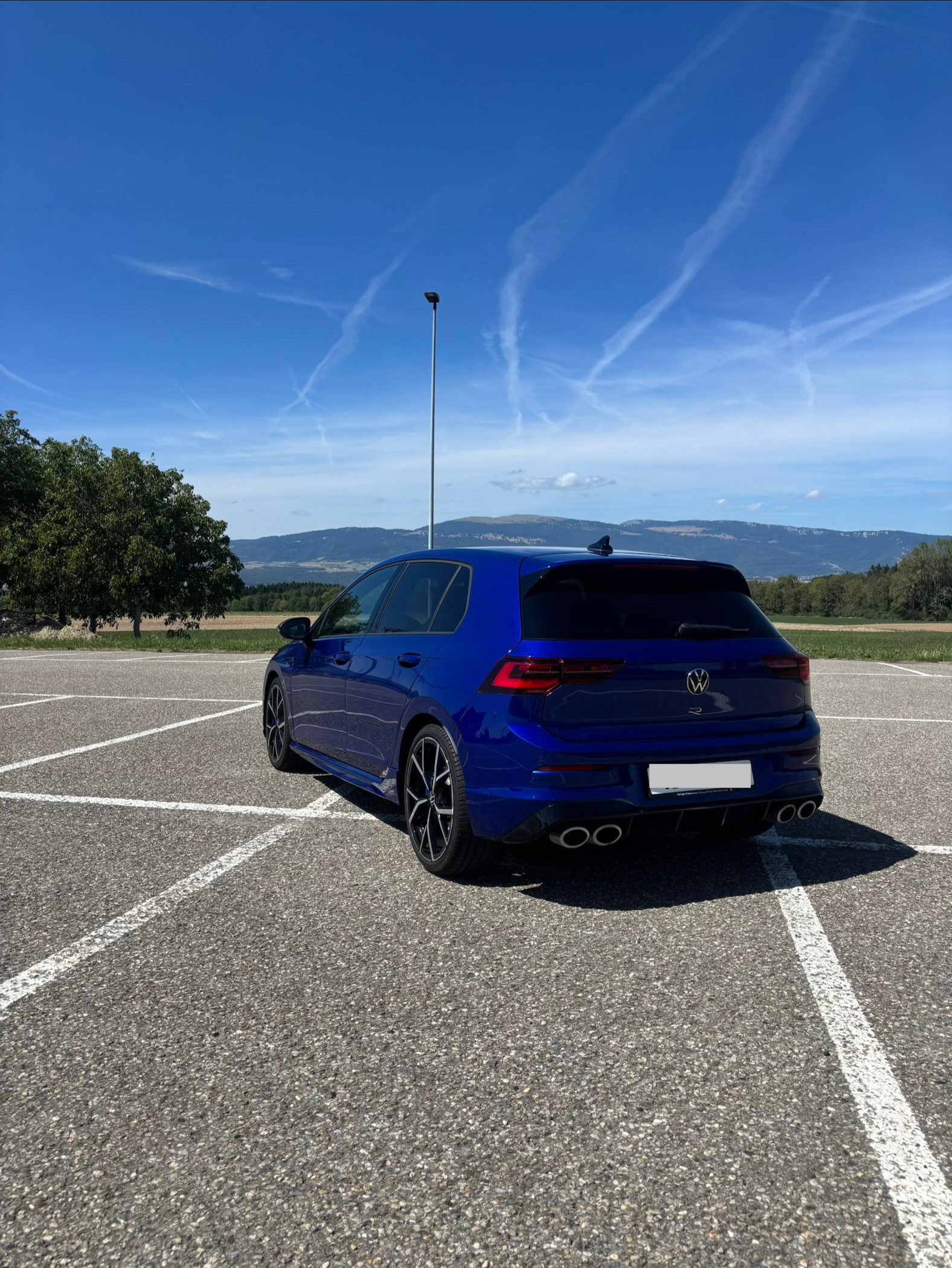VW 2.0 TSI R DSG 4motion-image-3