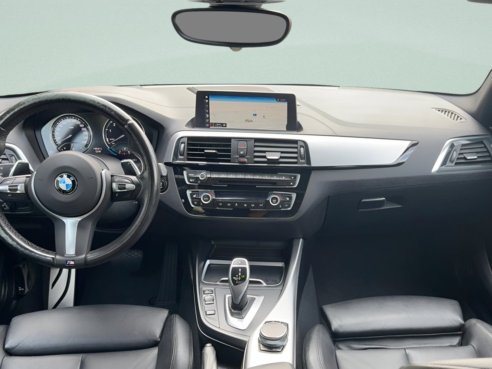 BMW M140i xDrive Steptronic-image-13