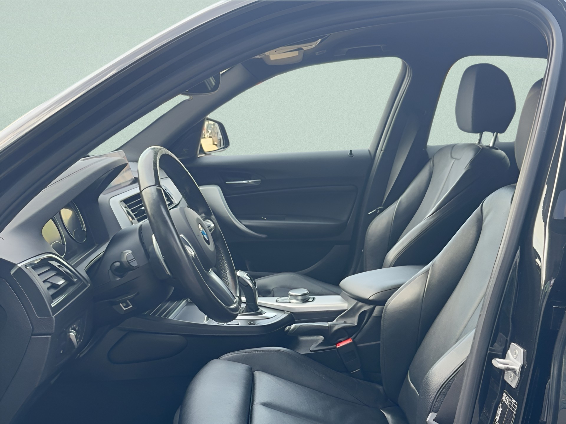 BMW M140i xDrive Steptronic-image-9