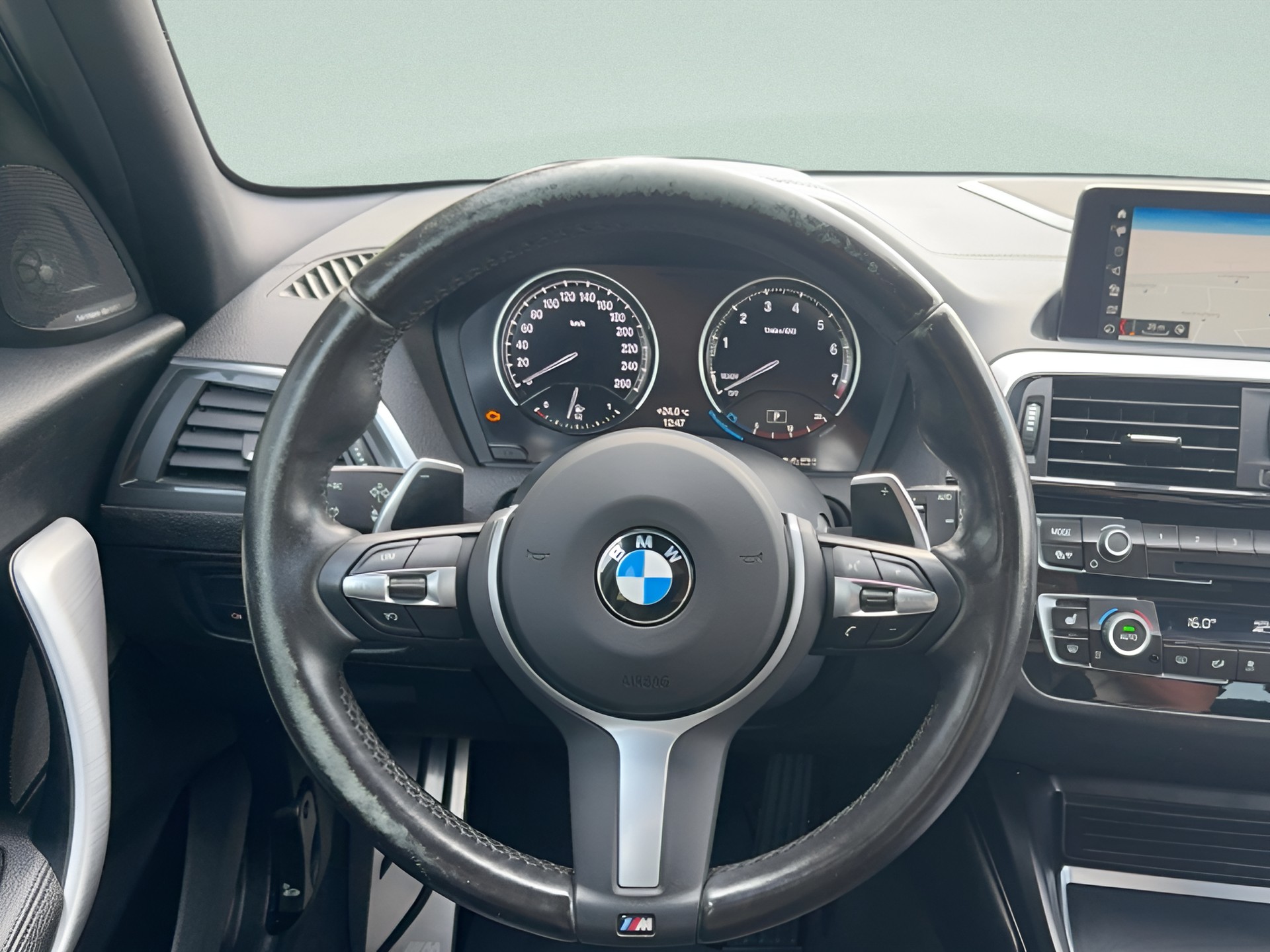BMW M140i xDrive Steptronic-image-16