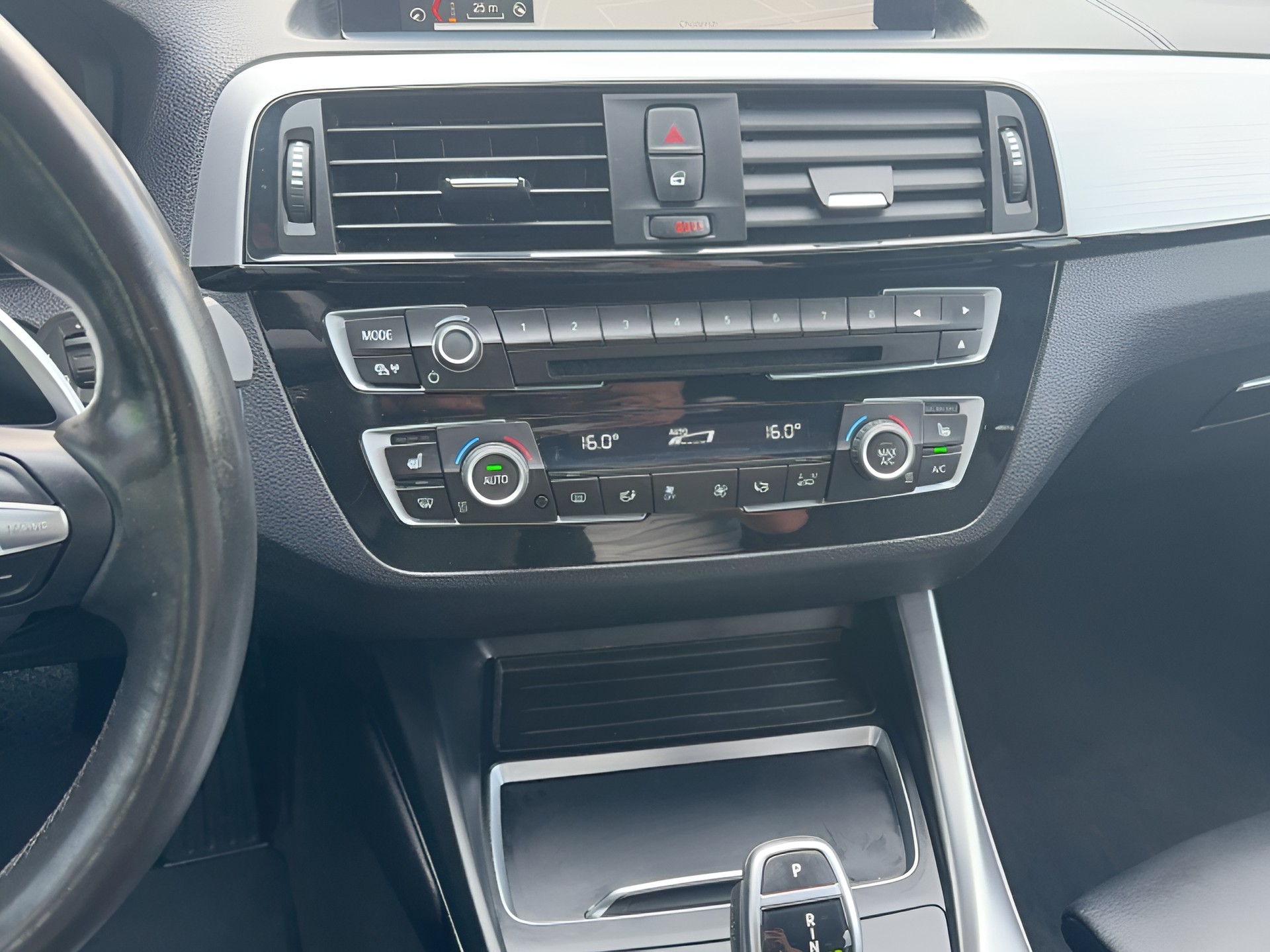 BMW M140i xDrive Steptronic-image-15