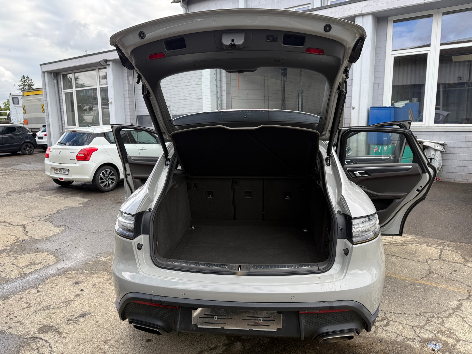 PORSCHE Macan T PDK-image-8