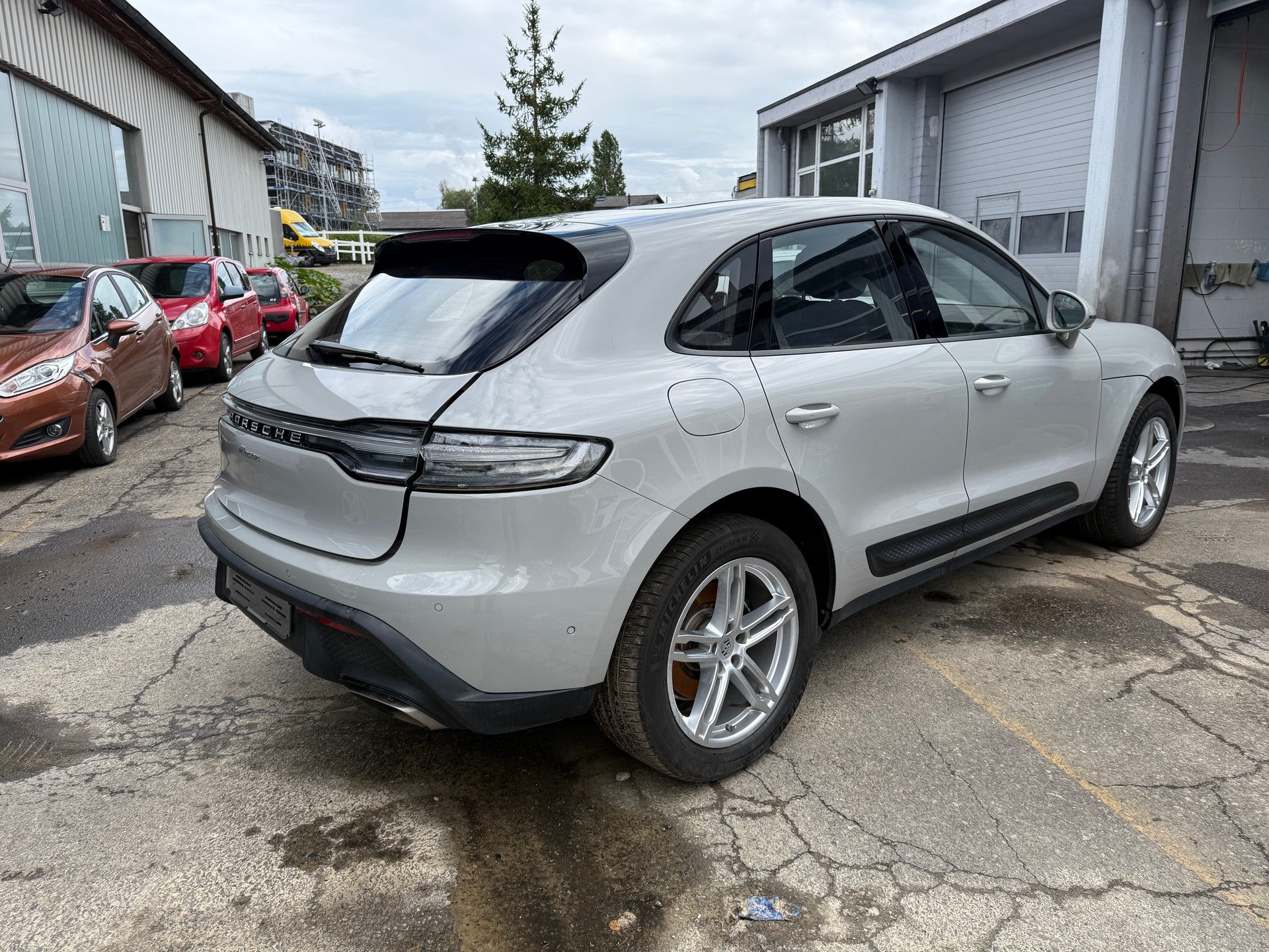 PORSCHE Macan T PDK-image-3