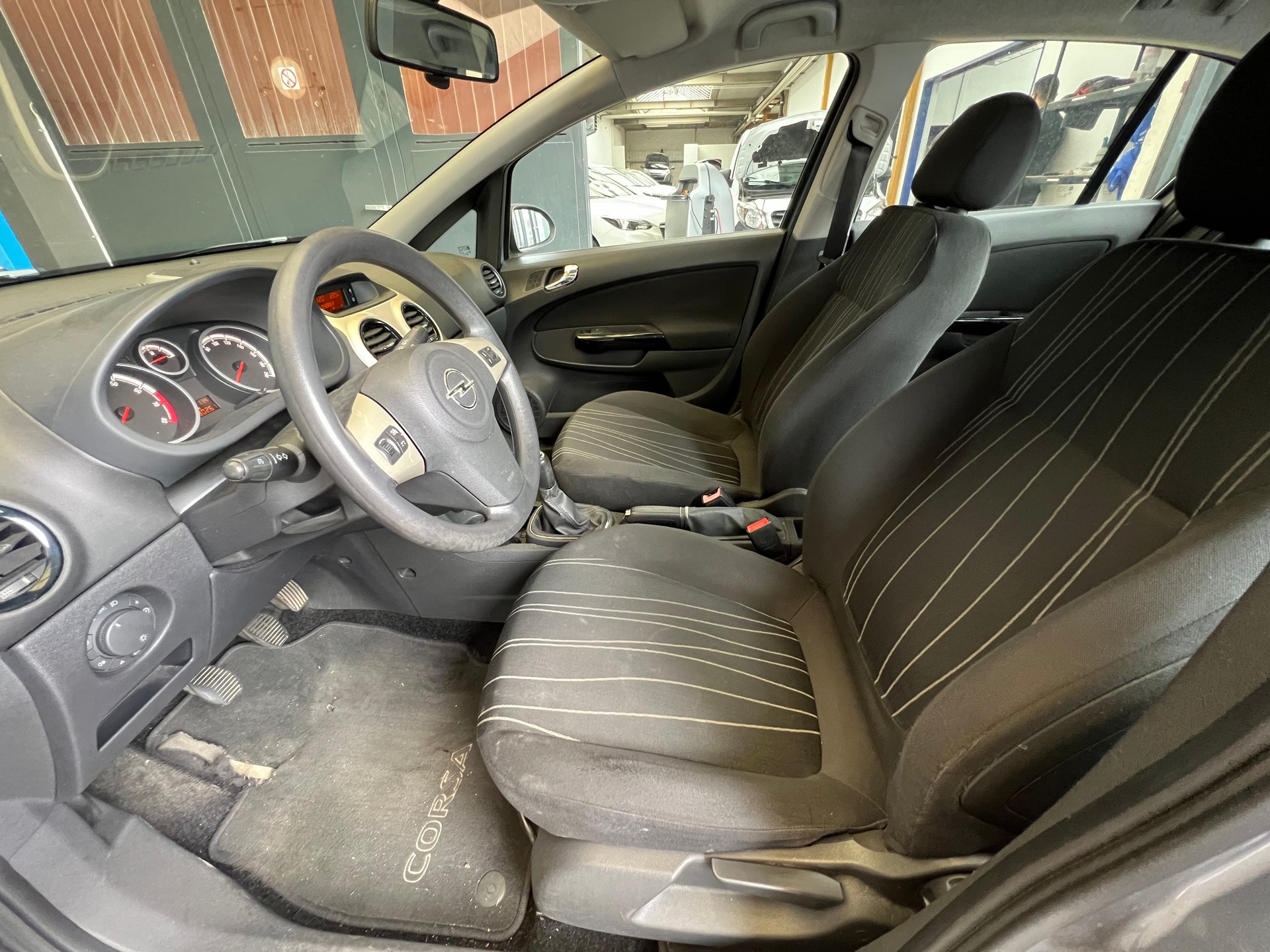 OPEL Corsa 1.4 TP Enjoy-image-7