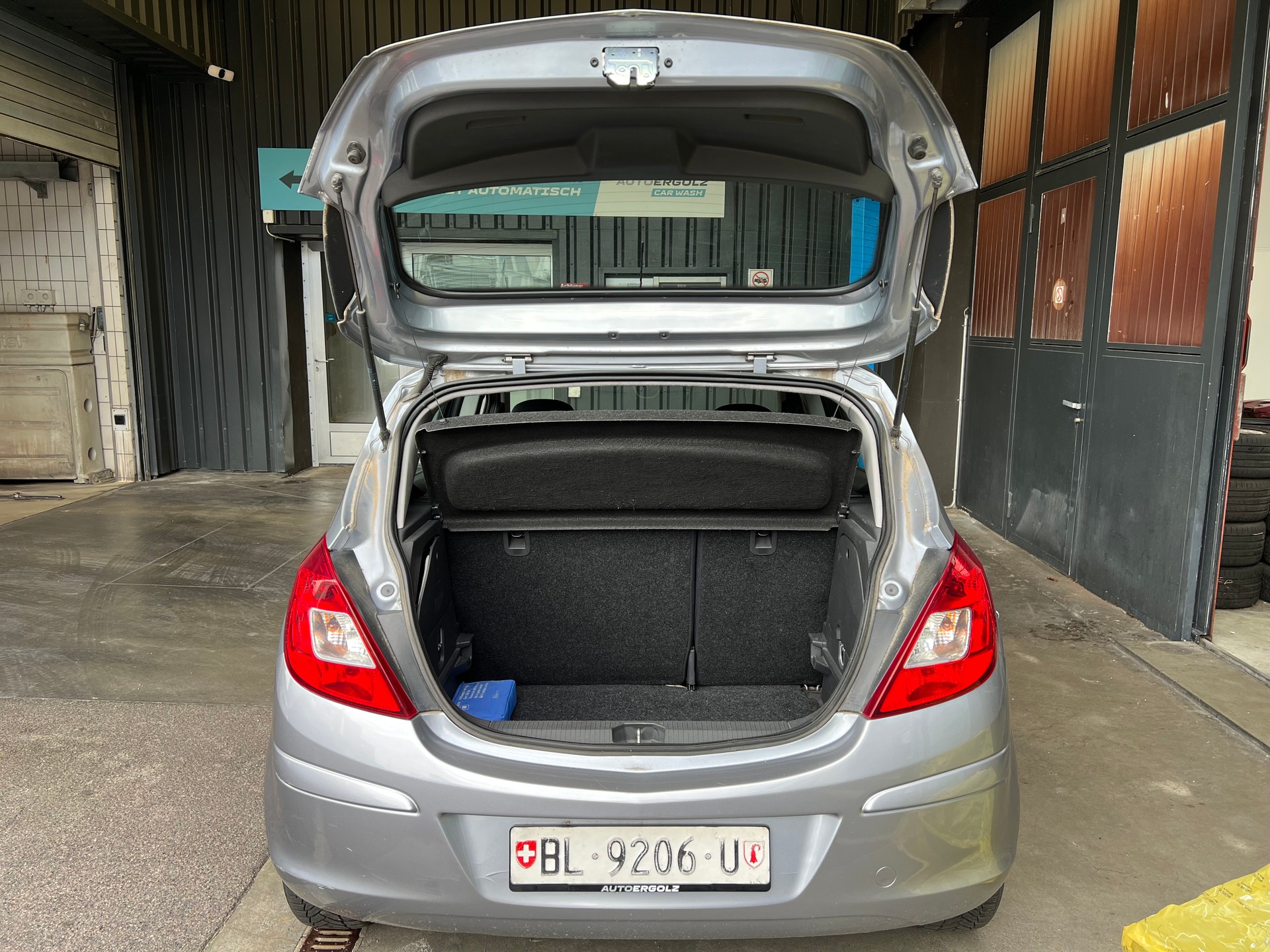 OPEL Corsa 1.4 TP Enjoy-image-9
