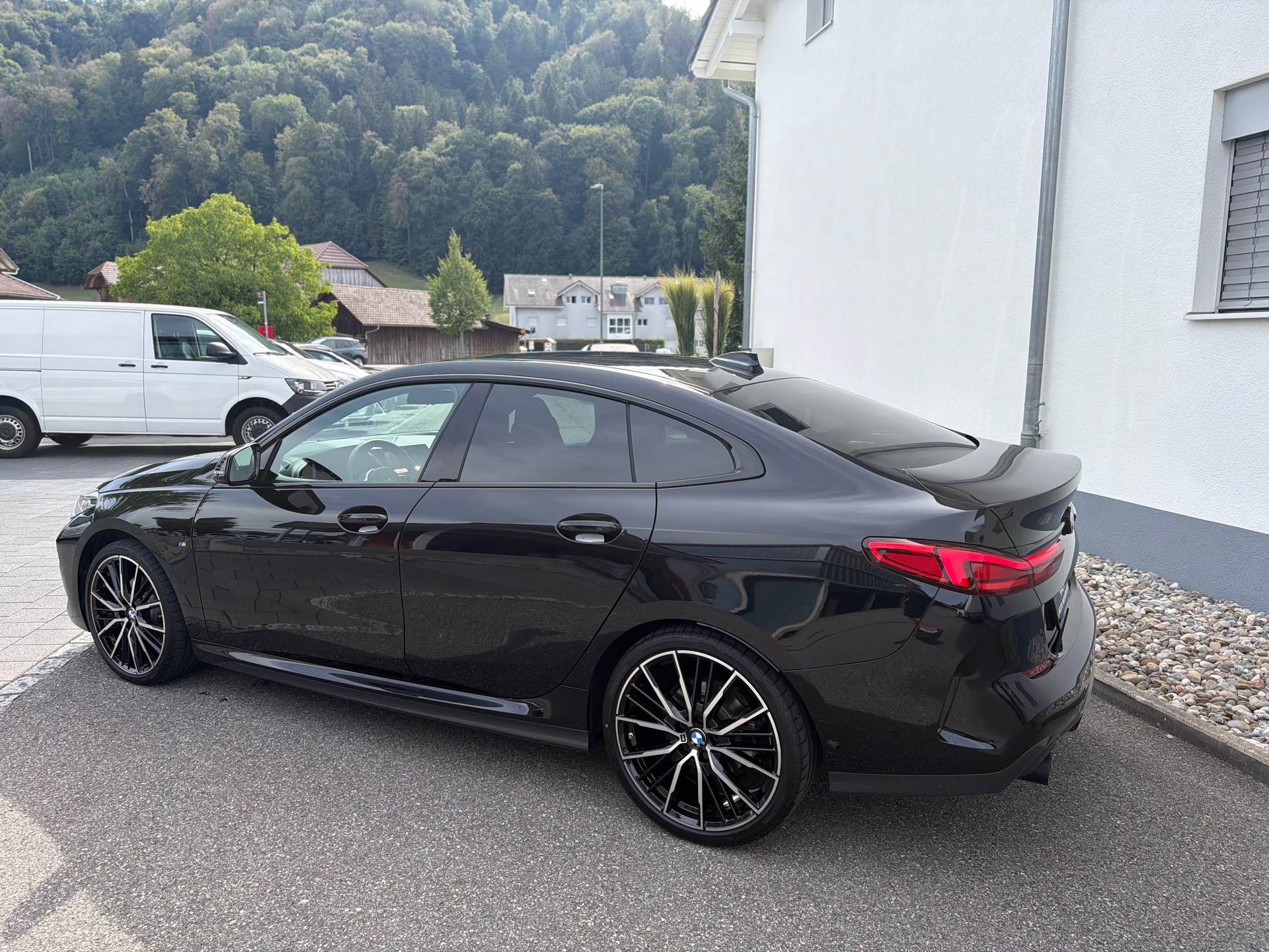 BMW 218i Gran Coupé M Sport Steptronic-image-13