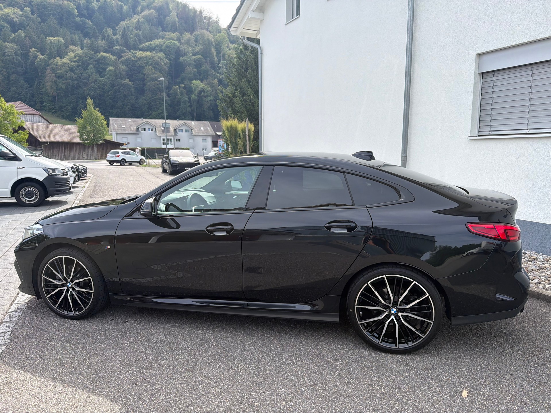 BMW 218i Gran Coupé M Sport Steptronic-image-12