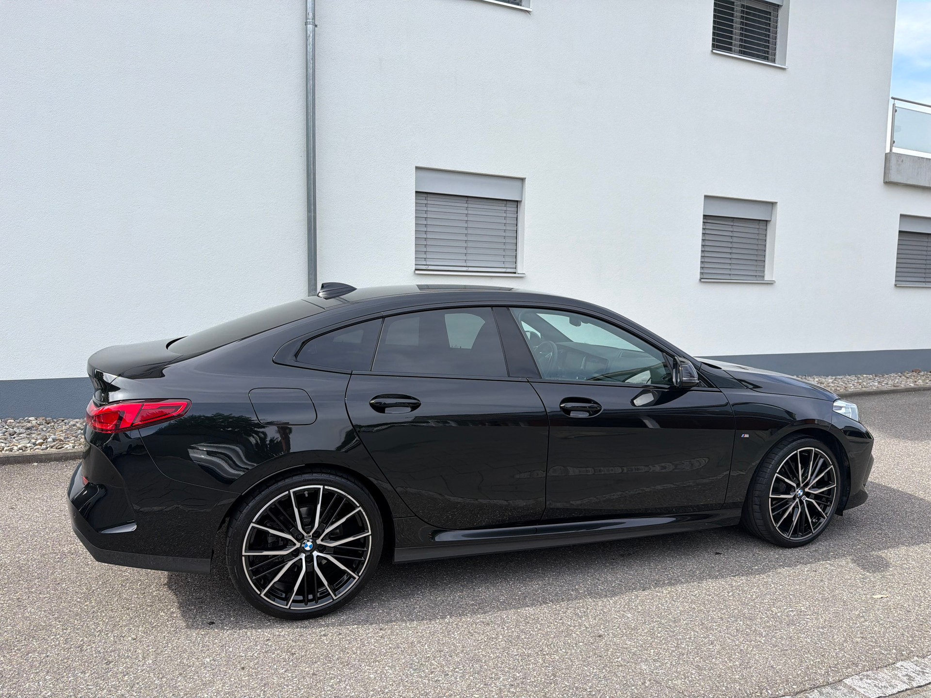 BMW 218i Gran Coupé M Sport Steptronic-image-4