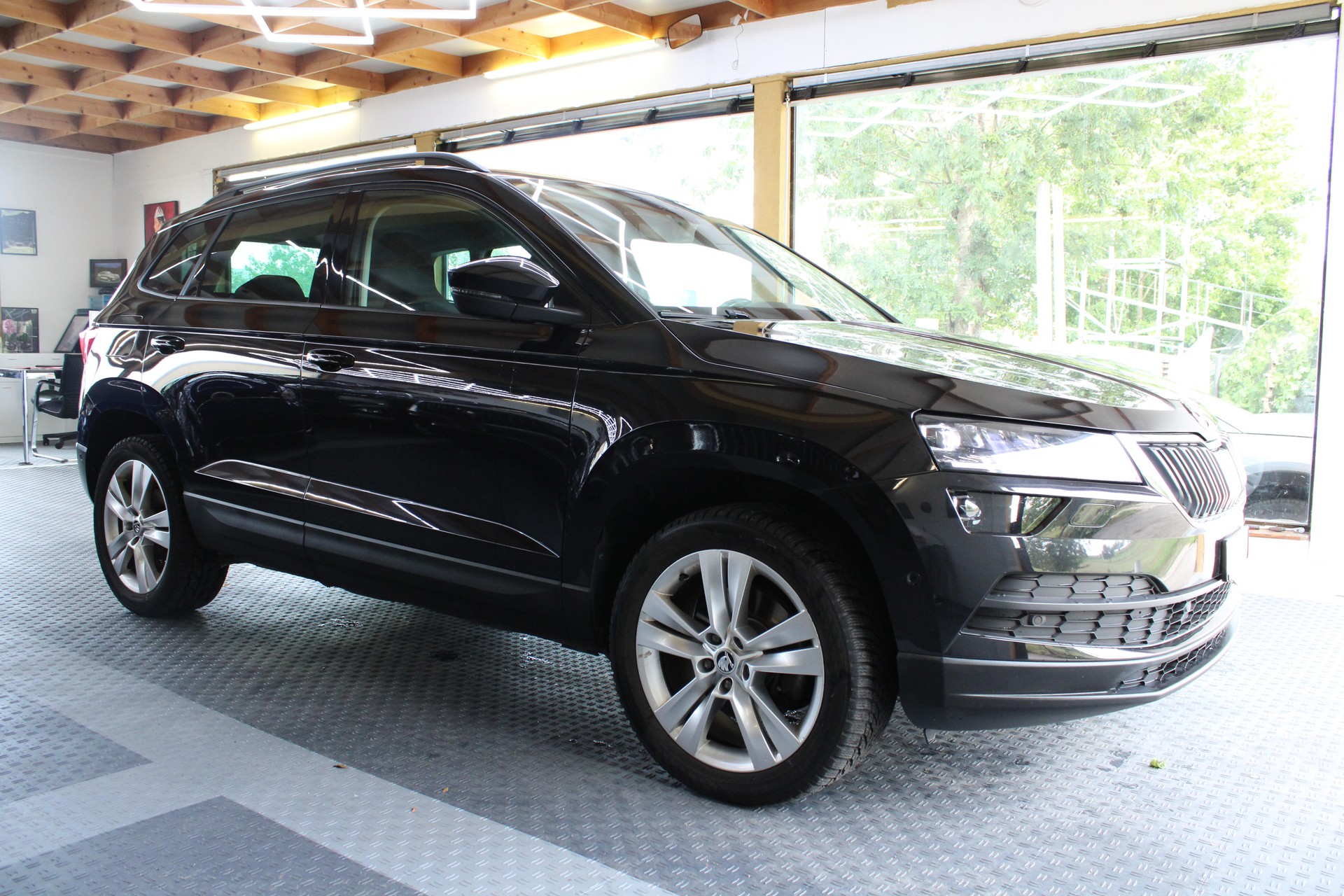 SKODA Karoq 2.0 TDI CR Style 4x4 DSG-image-2