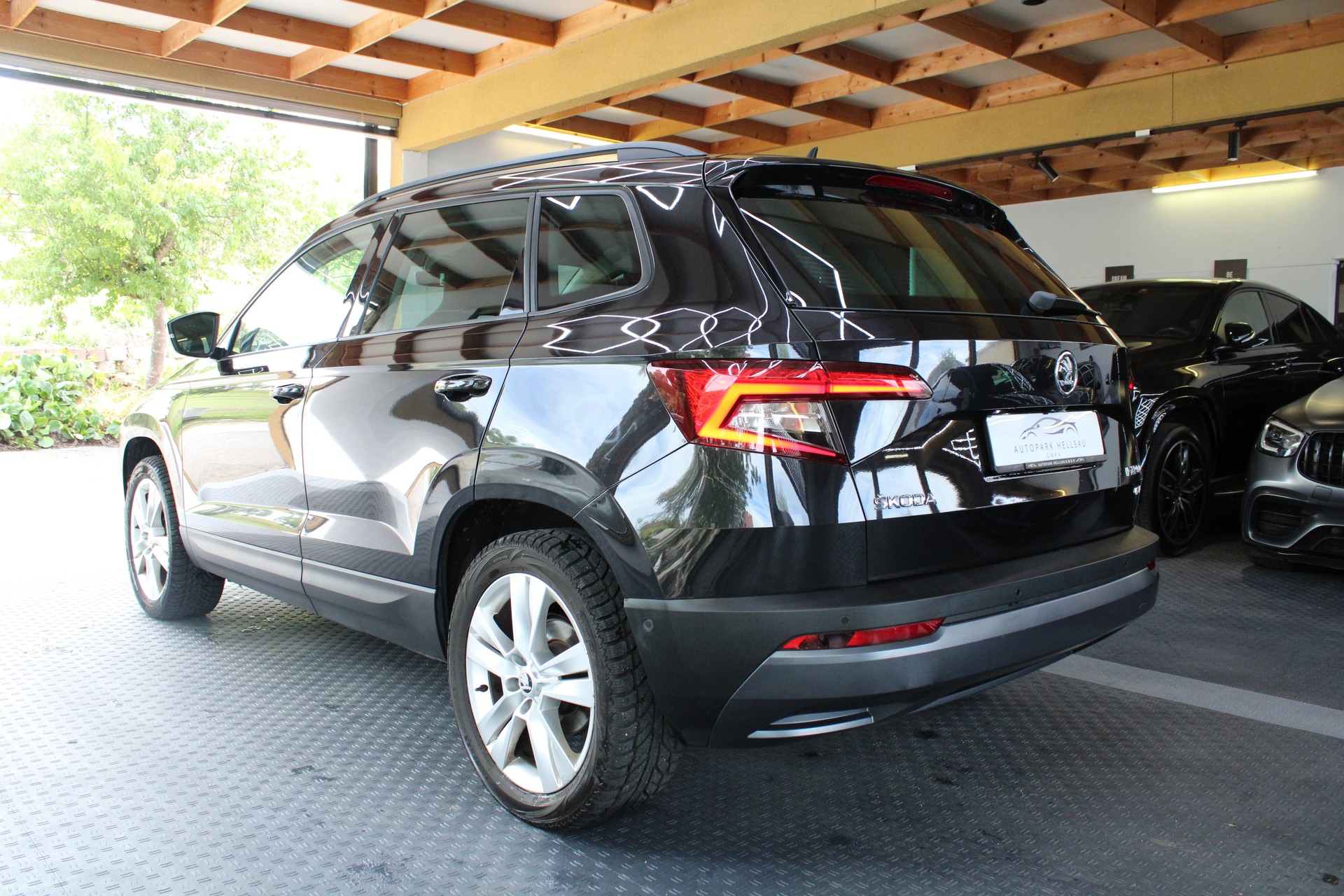 SKODA Karoq 2.0 TDI CR Style 4x4 DSG-image-7