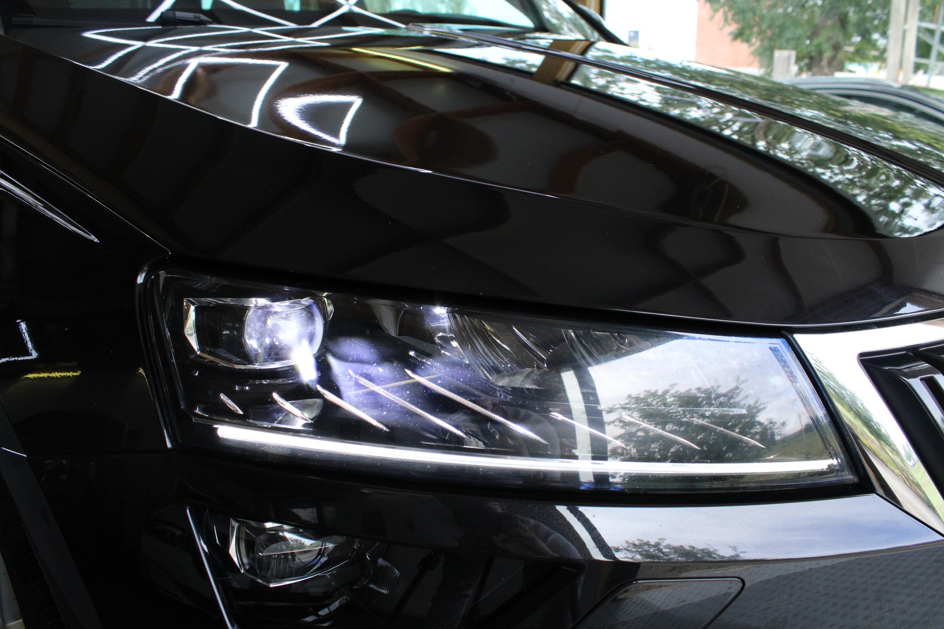 SKODA Karoq 2.0 TDI CR Style 4x4 DSG-image-3