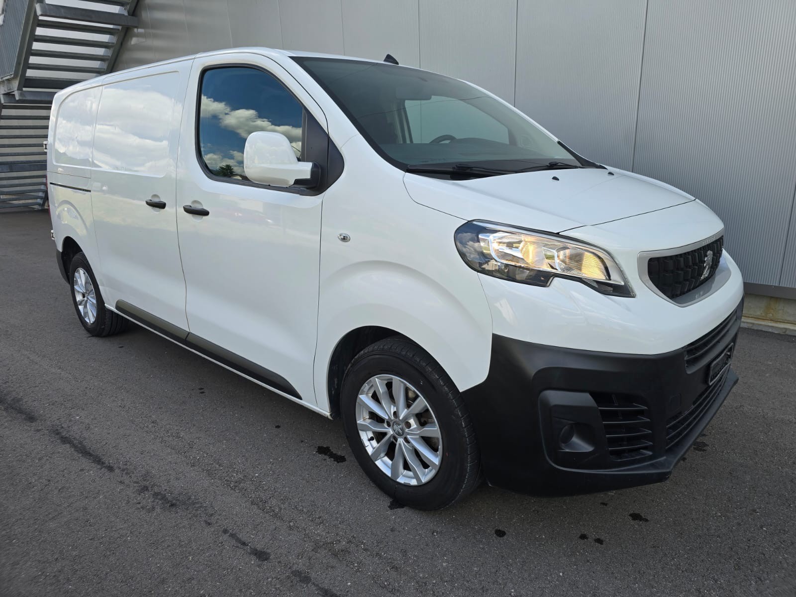 PEUGEOT Expert 2.0 BlueHDi 120 Active Standard-image-3