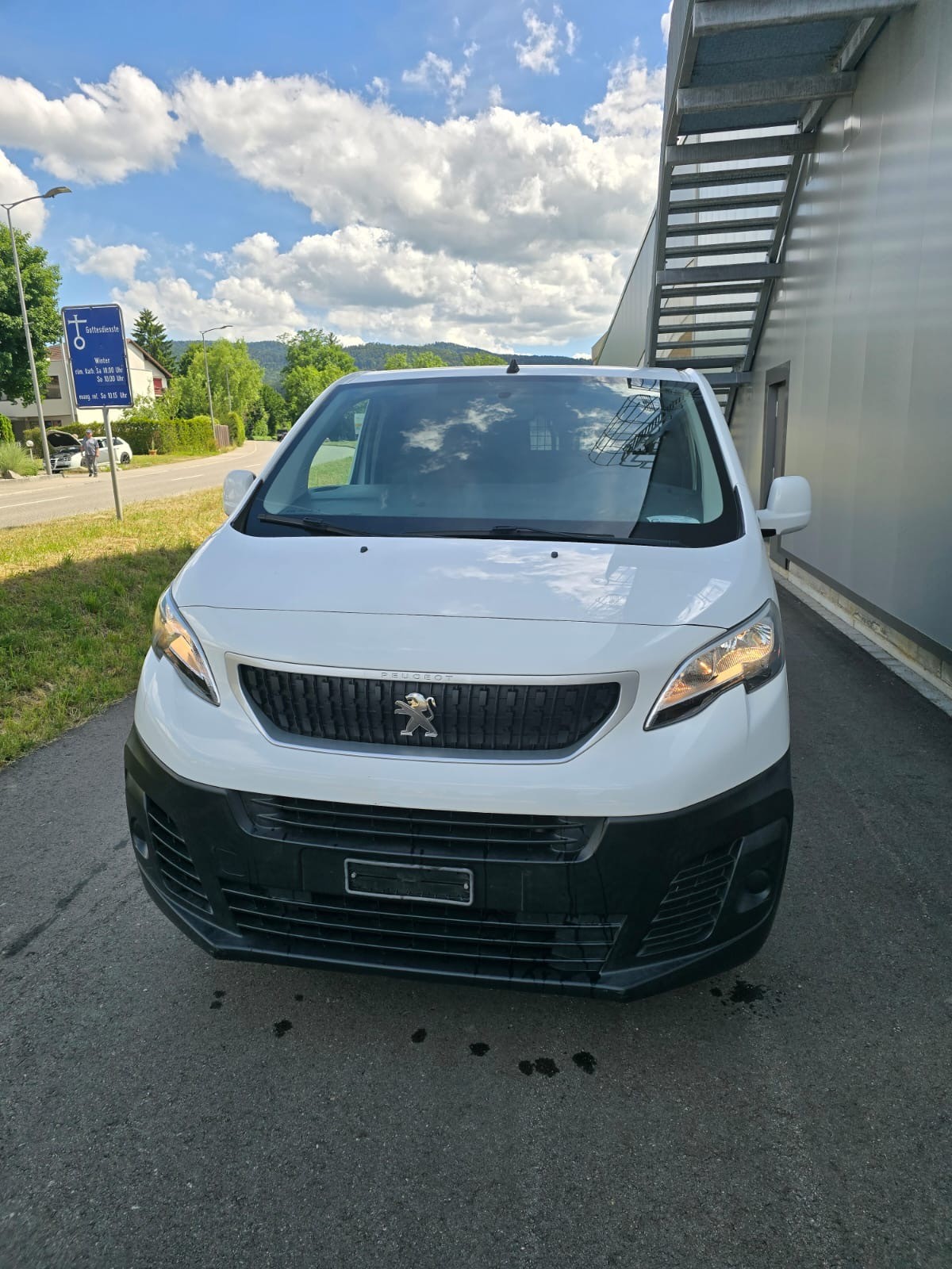 PEUGEOT Expert 2.0 BlueHDi 120 Active Standard-image-0