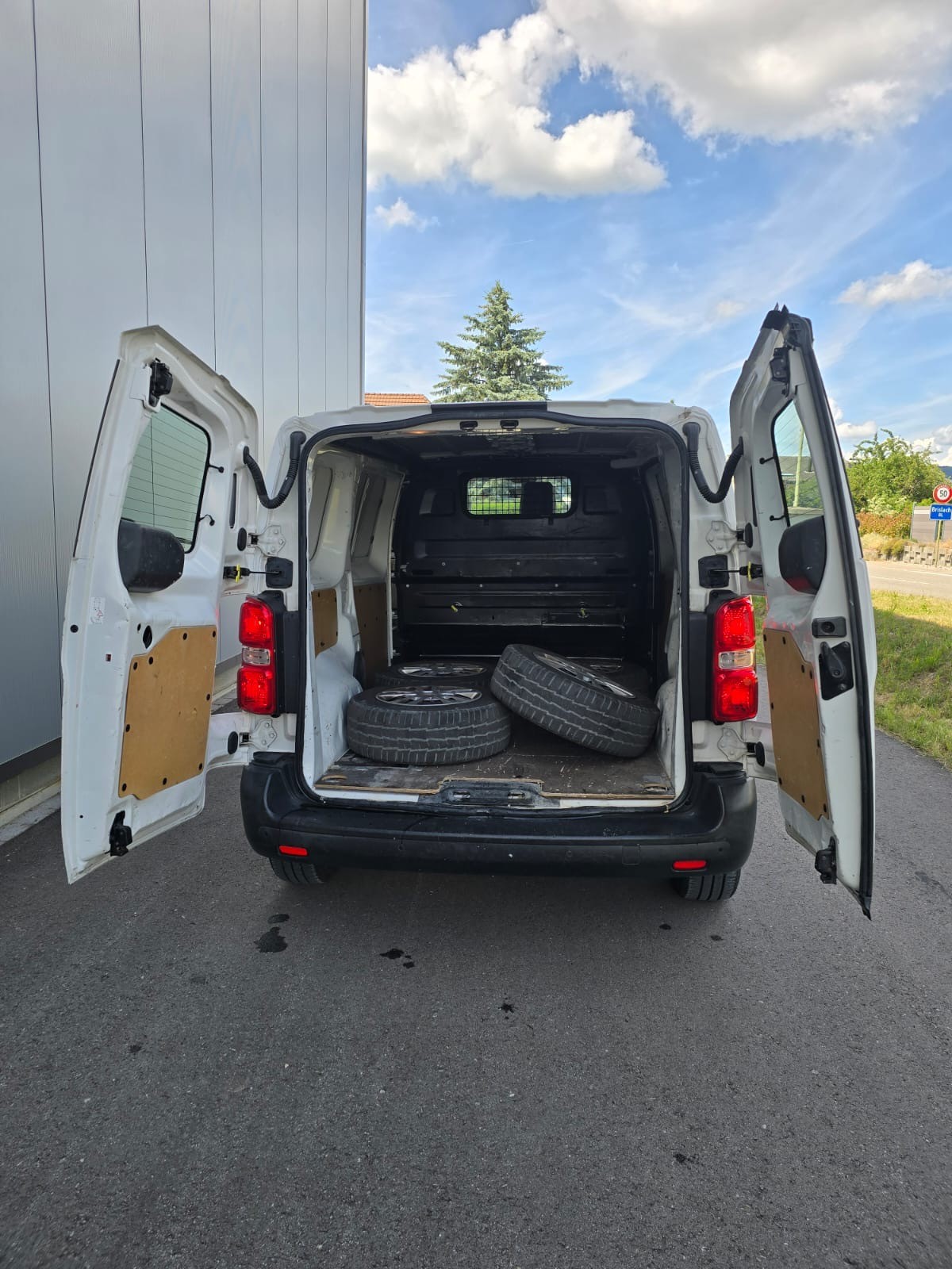 PEUGEOT Expert 2.0 BlueHDi 120 Active Standard-image-9