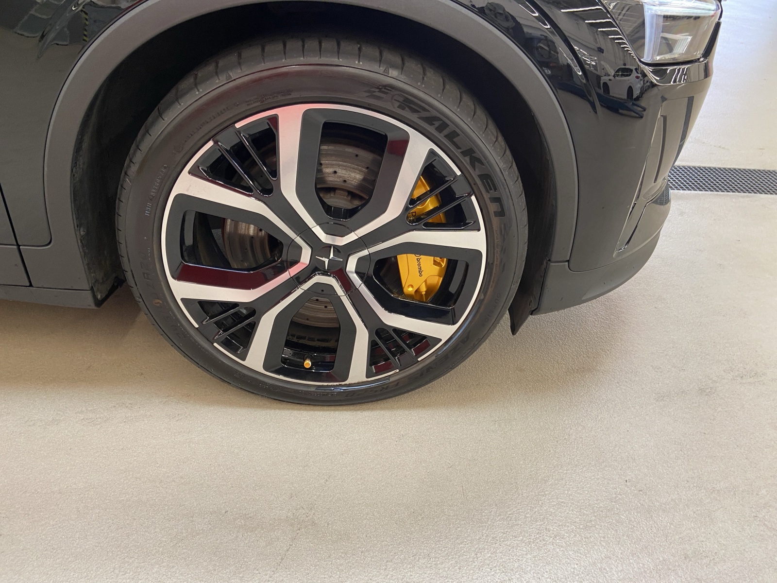 POLESTAR 2 Long Range Dual Motor-image-15