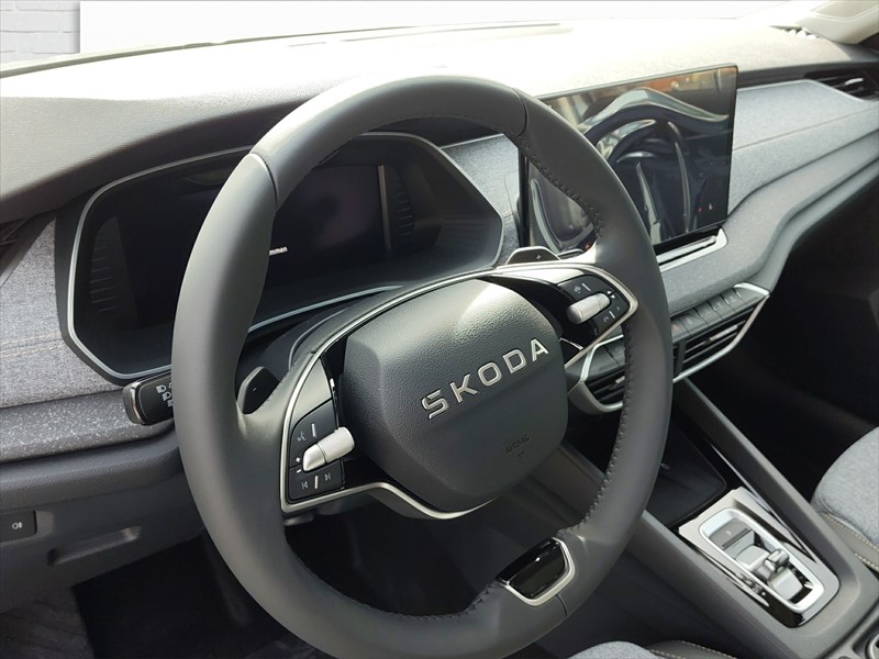 SKODA Octavia Combi-image-5