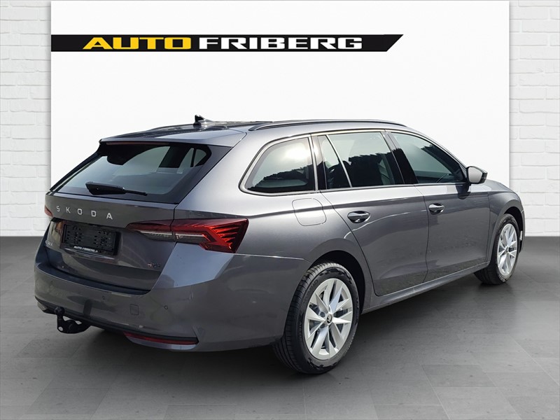 SKODA Octavia Combi-image-3