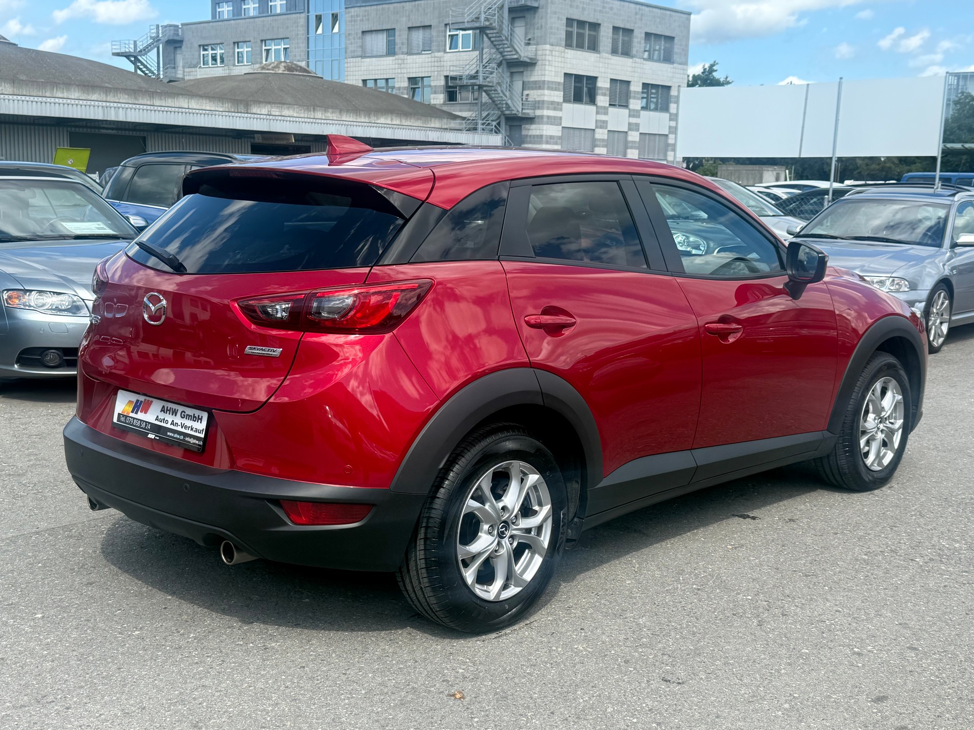 MAZDA CX-3 2.0 Ambition FWD / Frisch ab MFK / 1 Jahr Garantie / 8-fach Alu / Rückfahrkamera / Sitzheizung-image-3