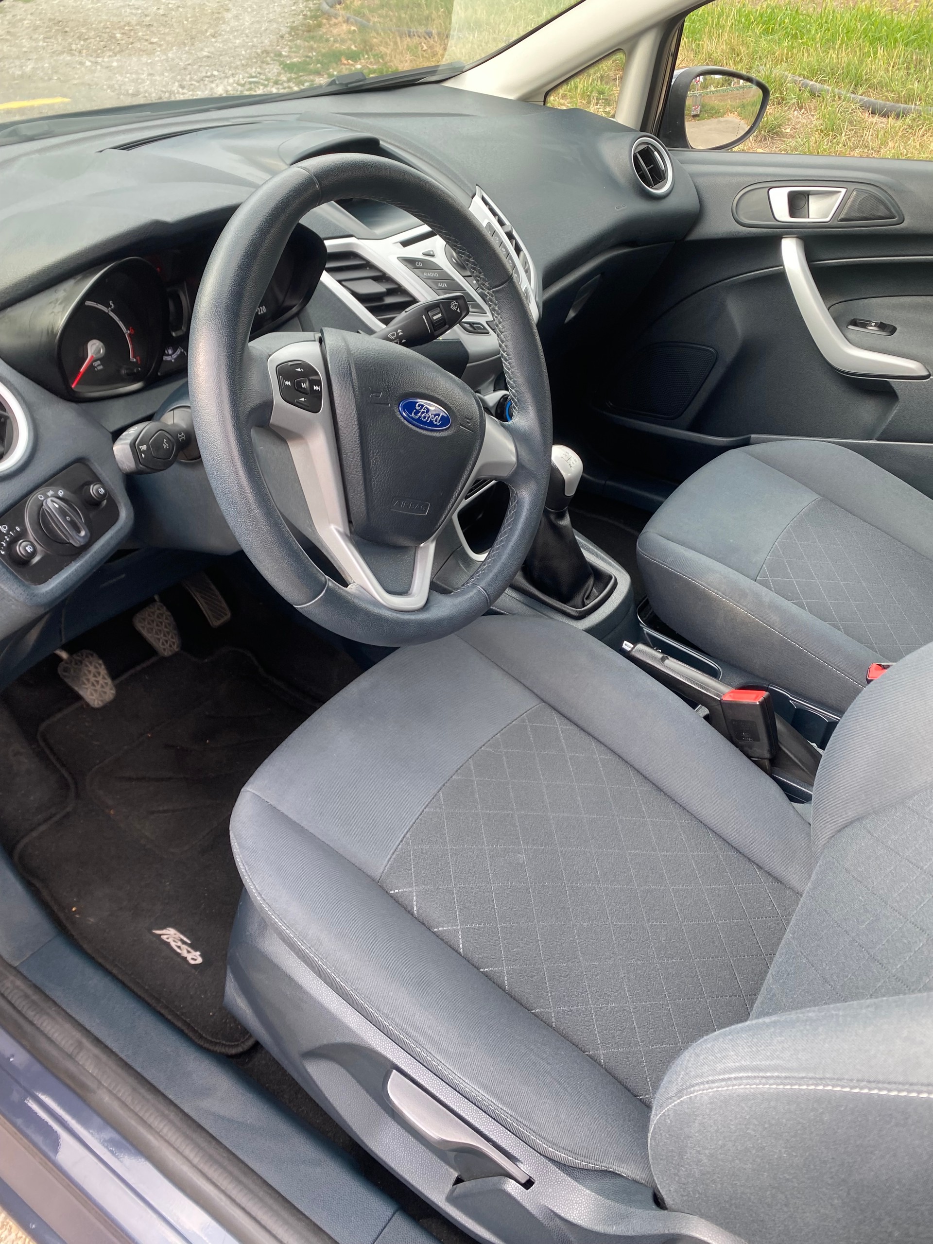 FORD FIESTA-image-3
