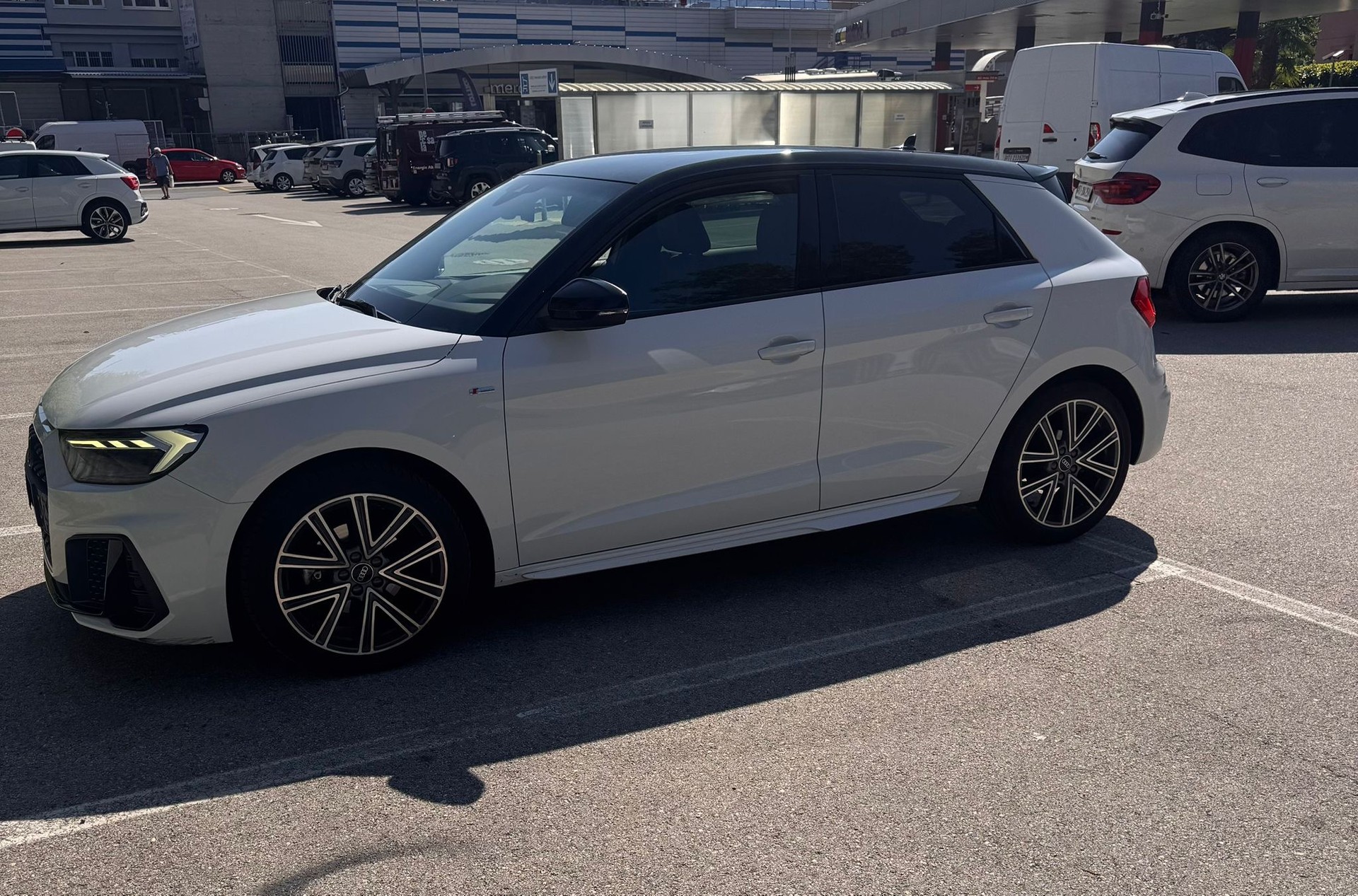 AUDI A1 Sportback 30 TFSI S Line Attraction S-tronic-image-0