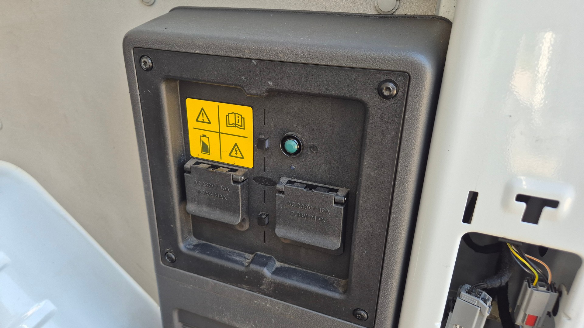 FORD E-Transit Van 350 L3 Trend RWD 68kWh-image-7