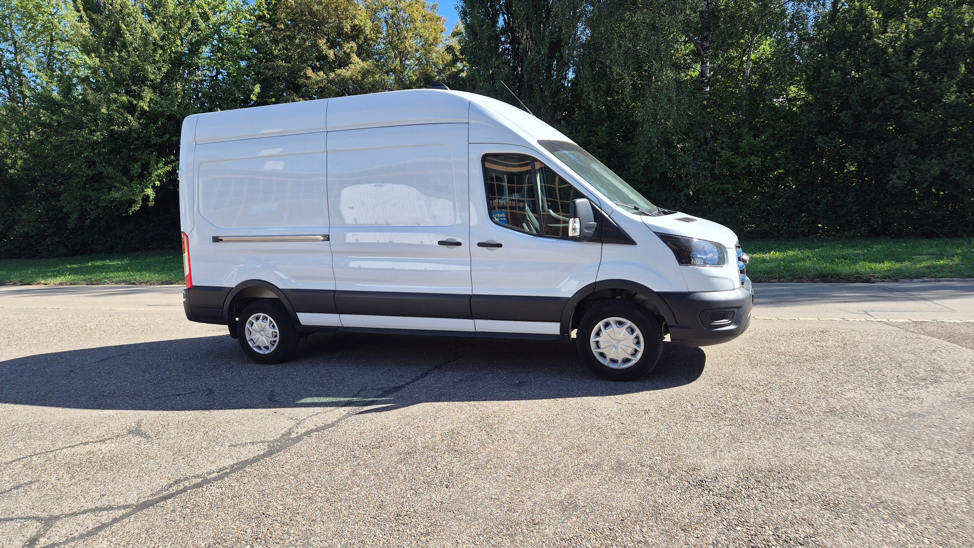 FORD E-Transit Van 350 L3 Trend RWD 68kWh-image-4