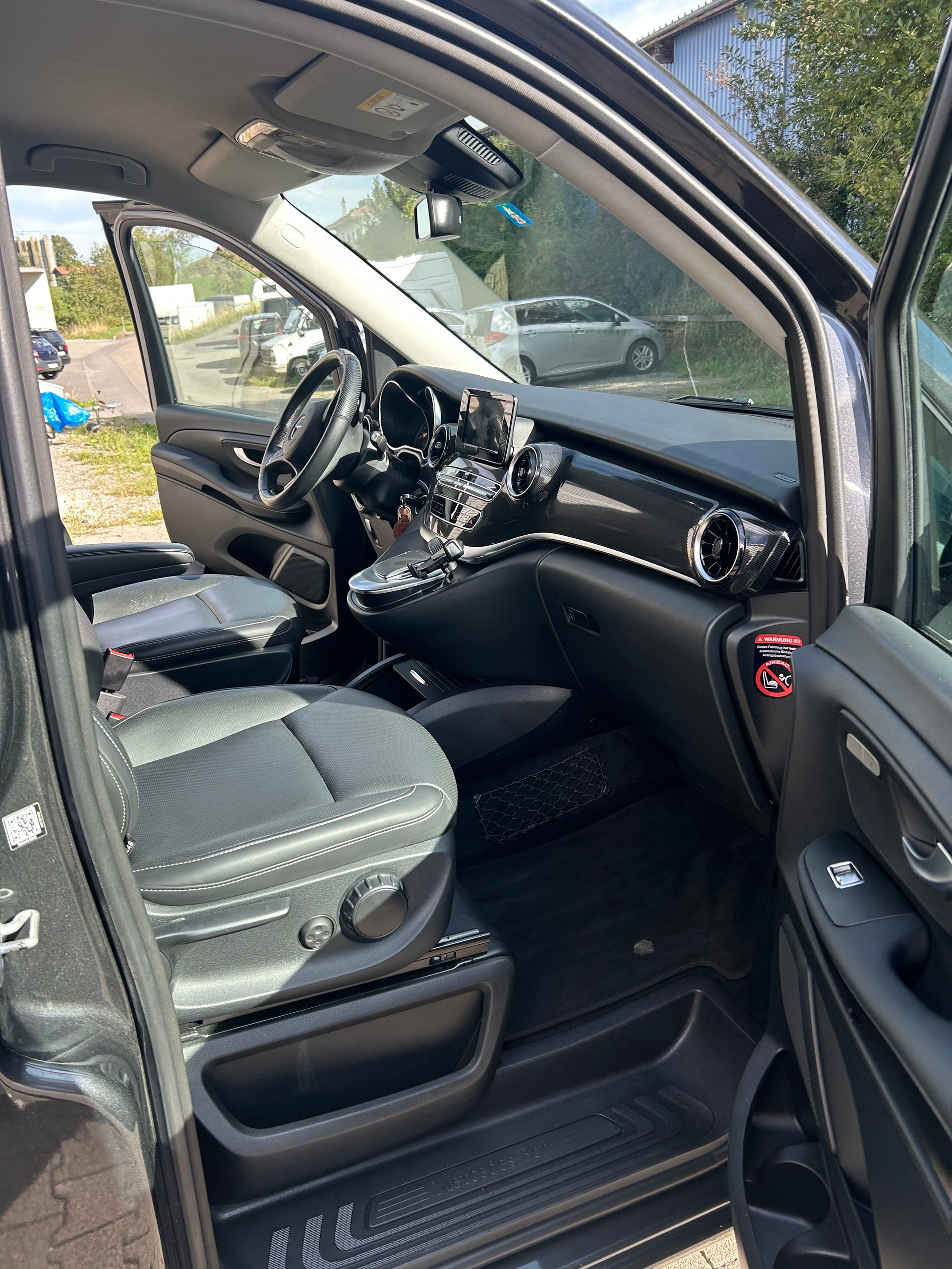 MERCEDES-BENZ V 250 d Avantgarde lang-image-9