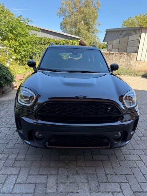 MINI 2.0i Cooper S ALL4-image-2