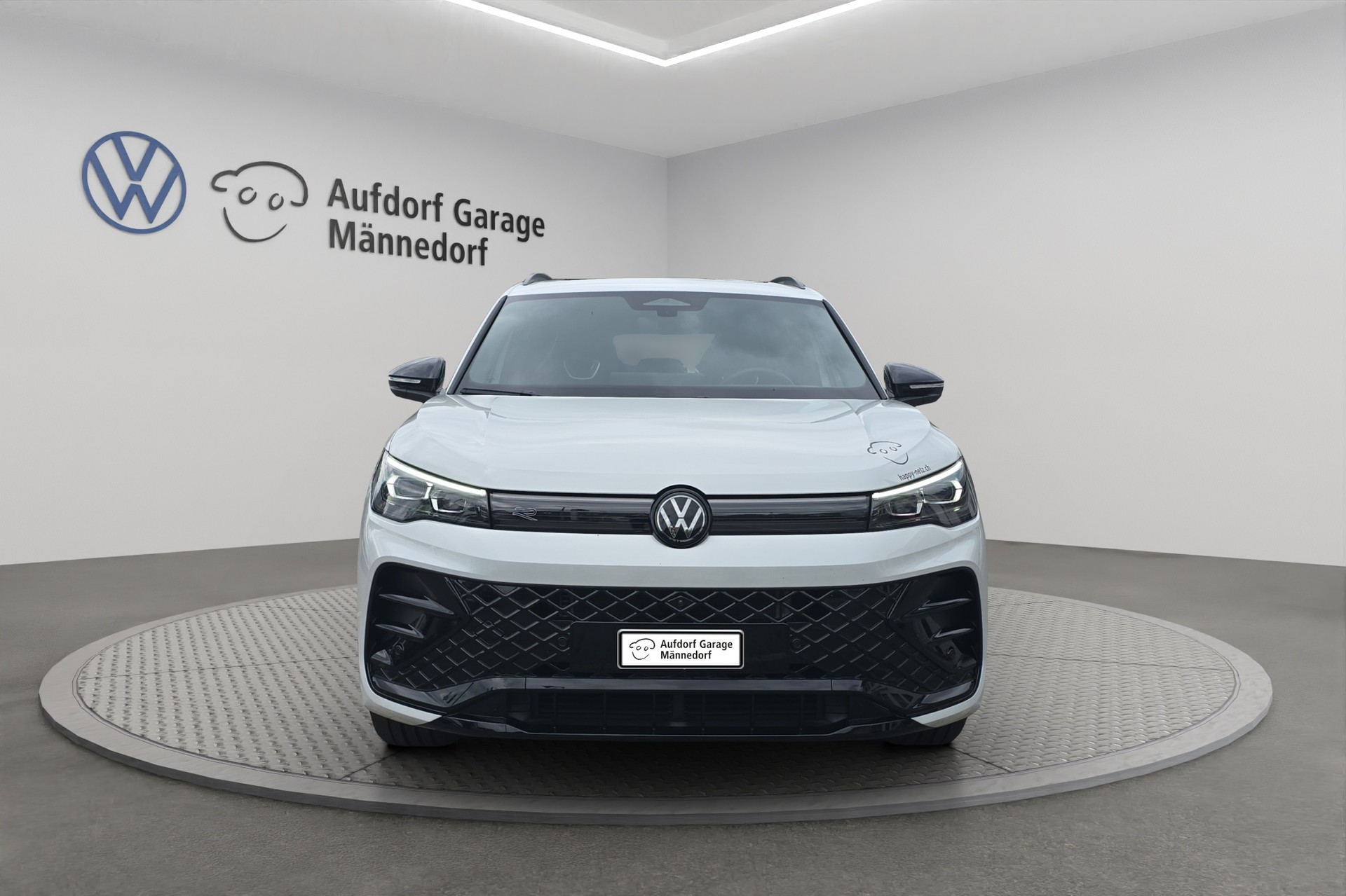 VW Tiguan 2.0 TSI DSG R-Line 4Motion-image-1