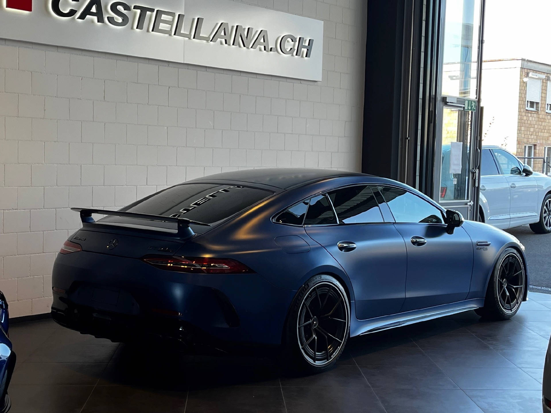 MERCEDES-BENZ AMG GT 63 S 4matic+-image-6