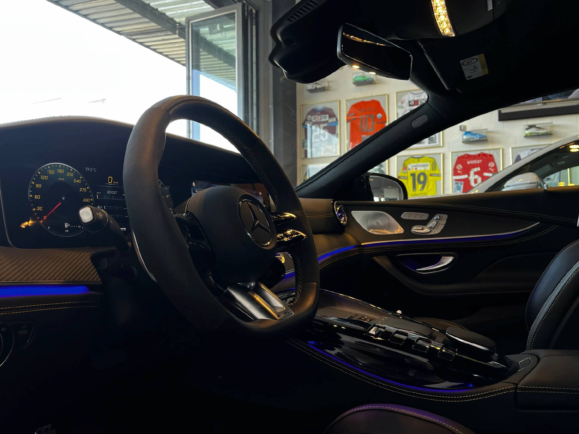 MERCEDES-BENZ AMG GT 63 S 4matic+-image-13