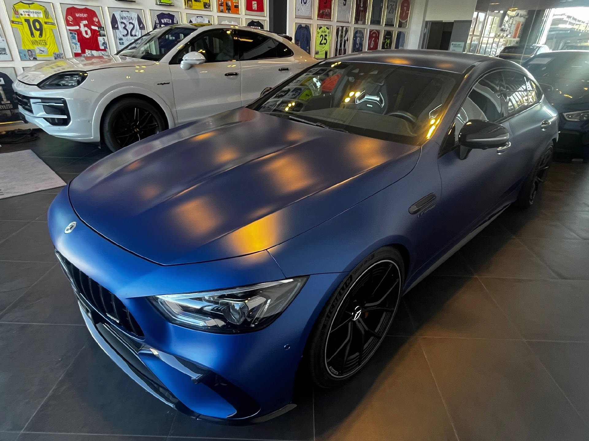 MERCEDES-BENZ AMG GT 63 S 4matic+-image-3