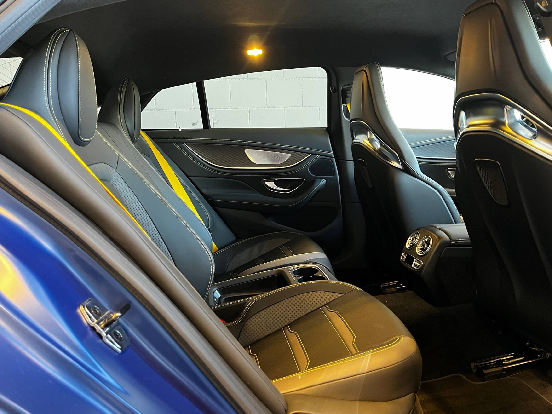 MERCEDES-BENZ AMG GT 63 S 4matic+-image-15