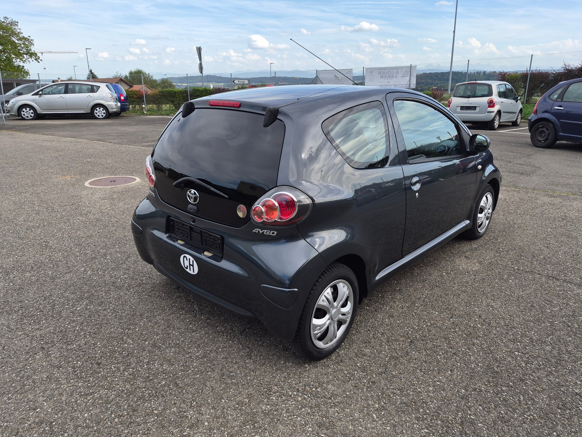 TOYOTA Aygo 1.0 Linea Luna-image-1