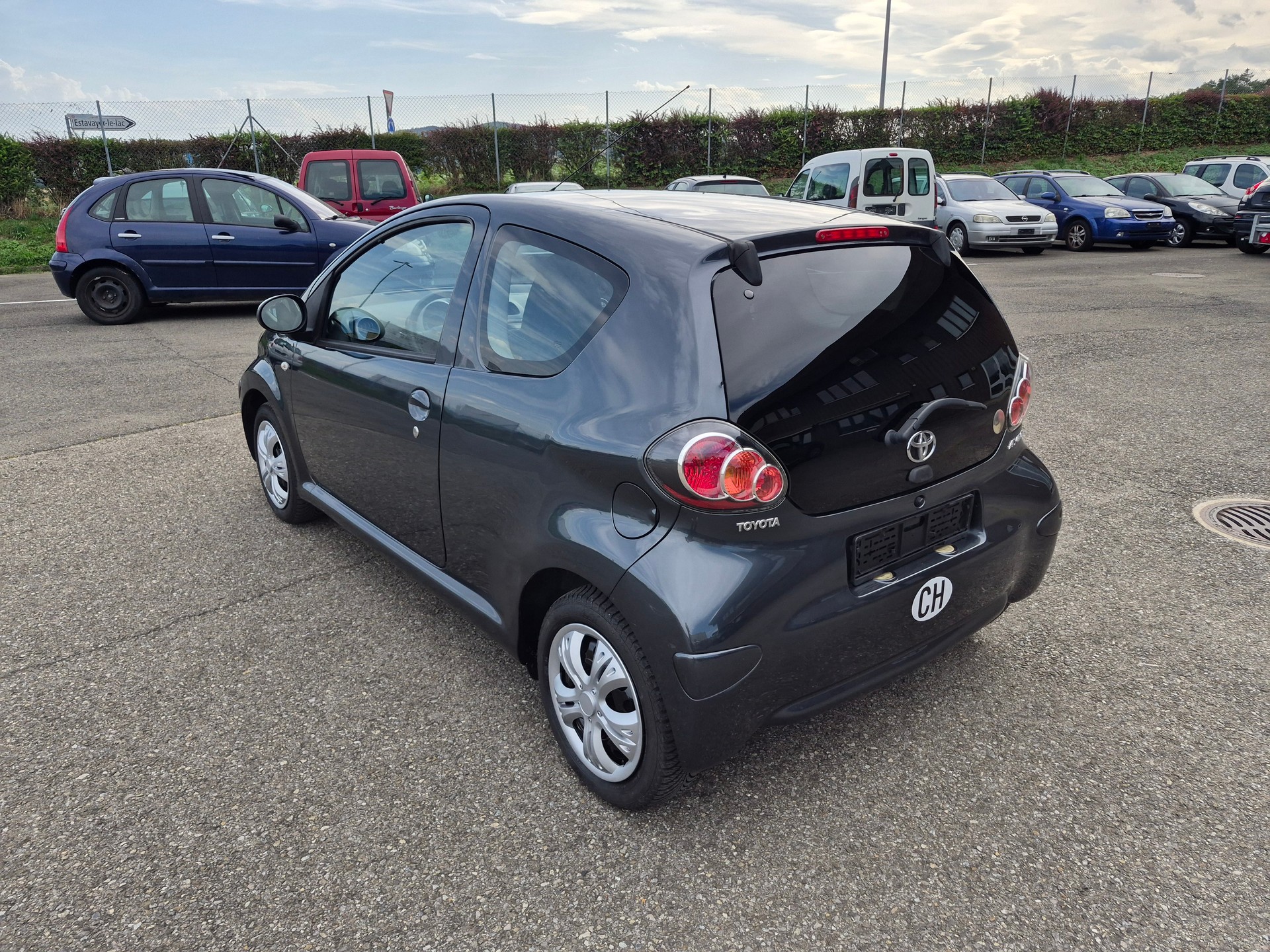 TOYOTA Aygo 1.0 Linea Luna-image-4