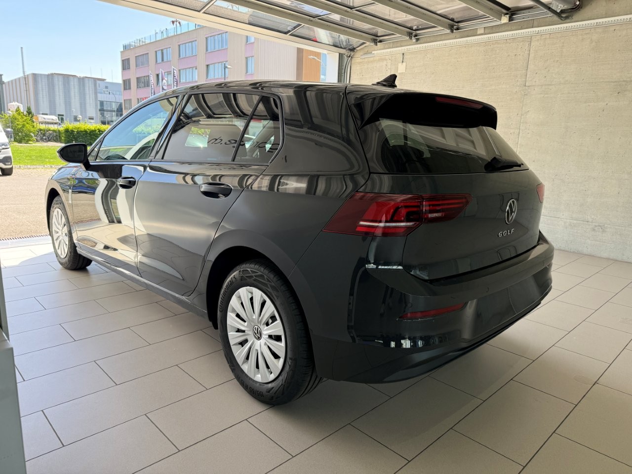 VW Golf 1.5 e TSI mHEV Basis DSG-image-1