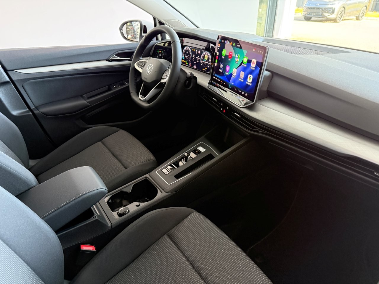 VW Golf 1.5 e TSI mHEV Basis DSG-image-10