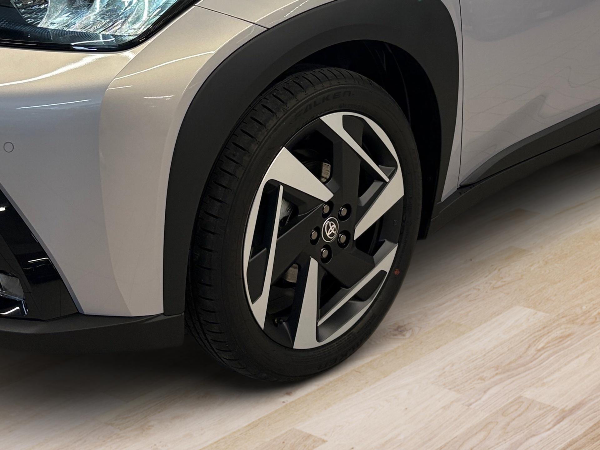 TOYOTA Aygo X 1.5 VVT-i HSD Style-image-9