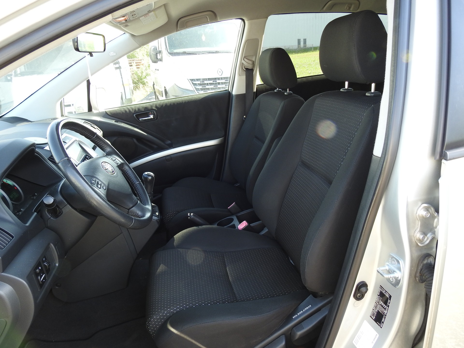 TOYOTA Corolla Verso 1.8 Linea Luna-image-12