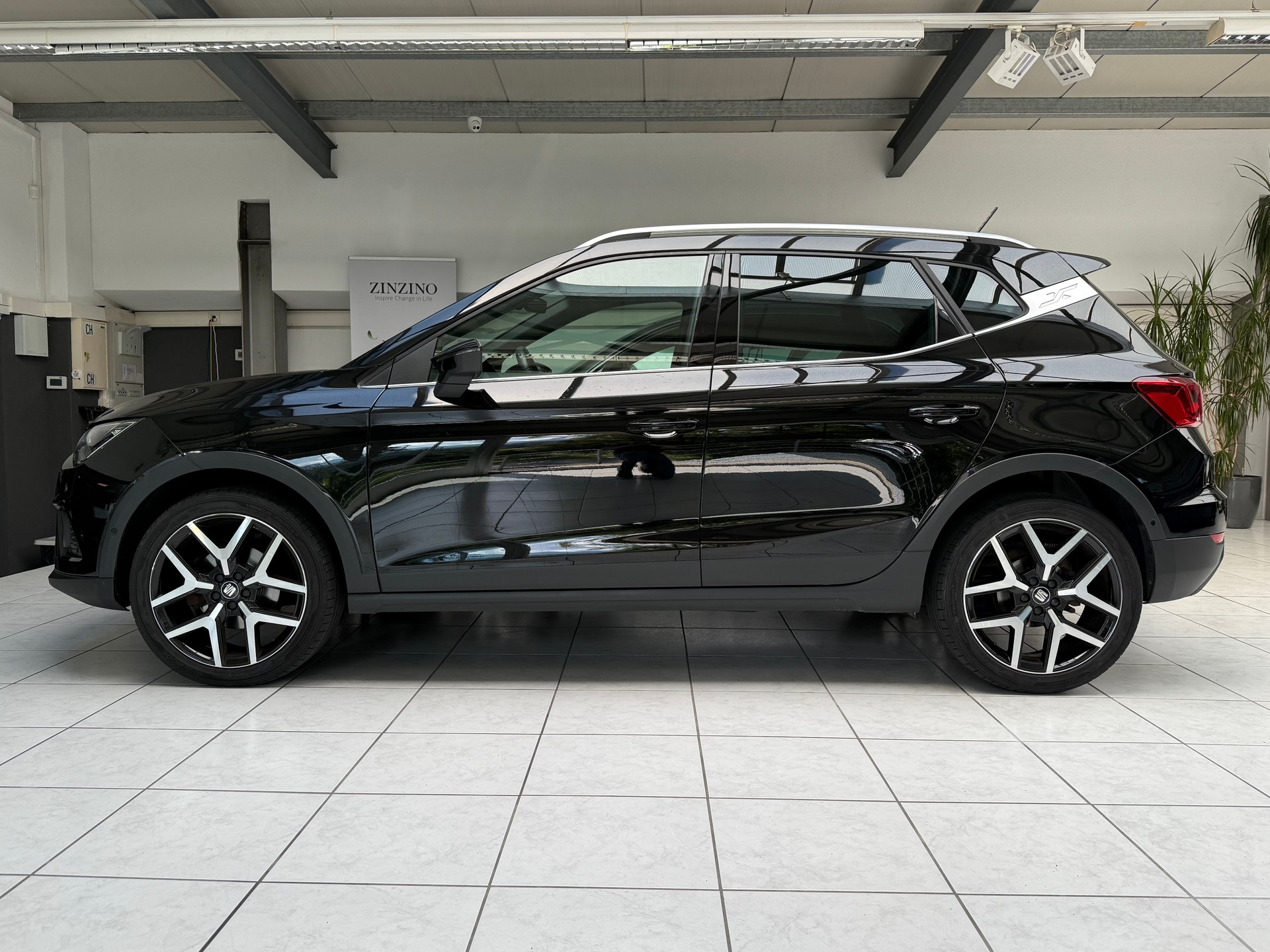 SEAT Arona 1.0 TSI Eco Hola FR DSG-image-1