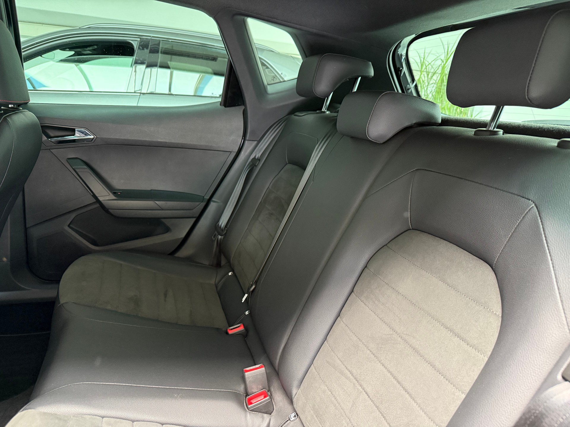 SEAT Arona 1.0 TSI Eco Hola FR DSG-image-11