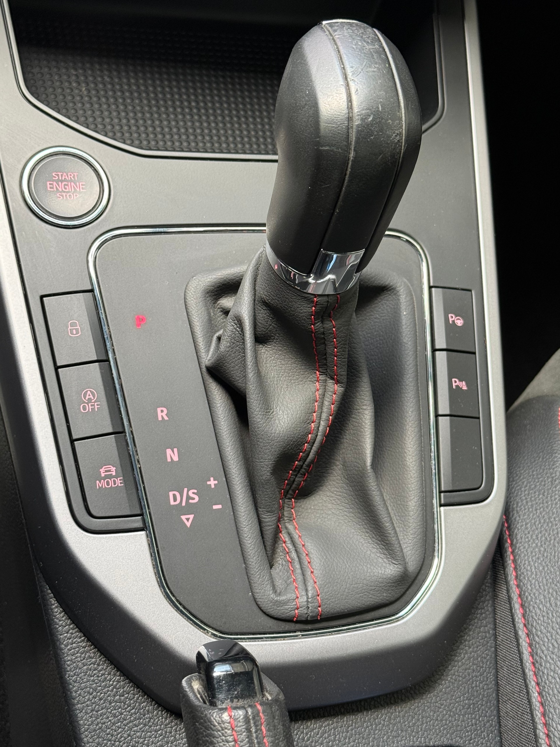 SEAT Arona 1.0 TSI Eco Hola FR DSG-image-15