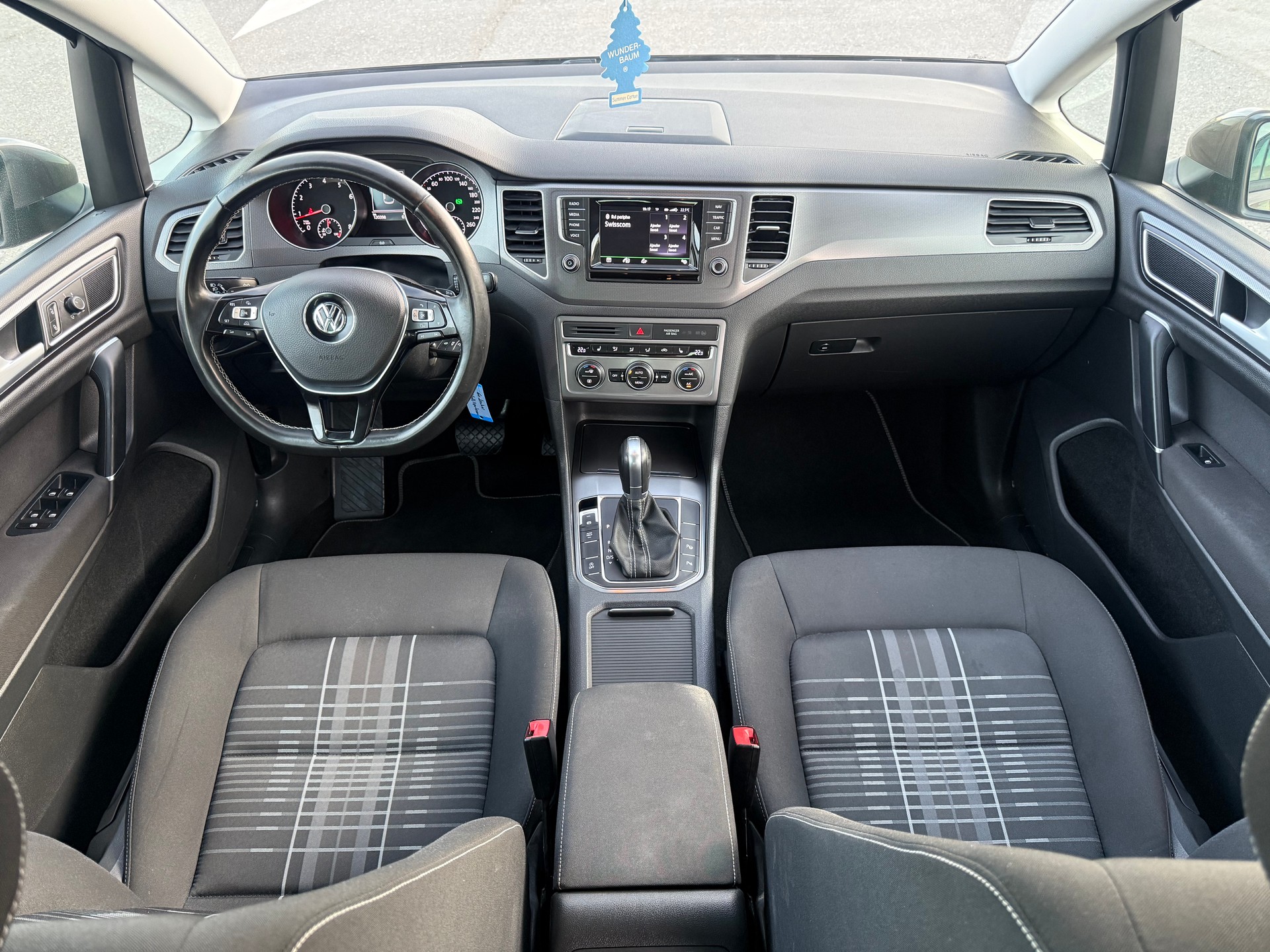 VW Golf Sportsvan 1.4 TSI Lounge DSG-image-6