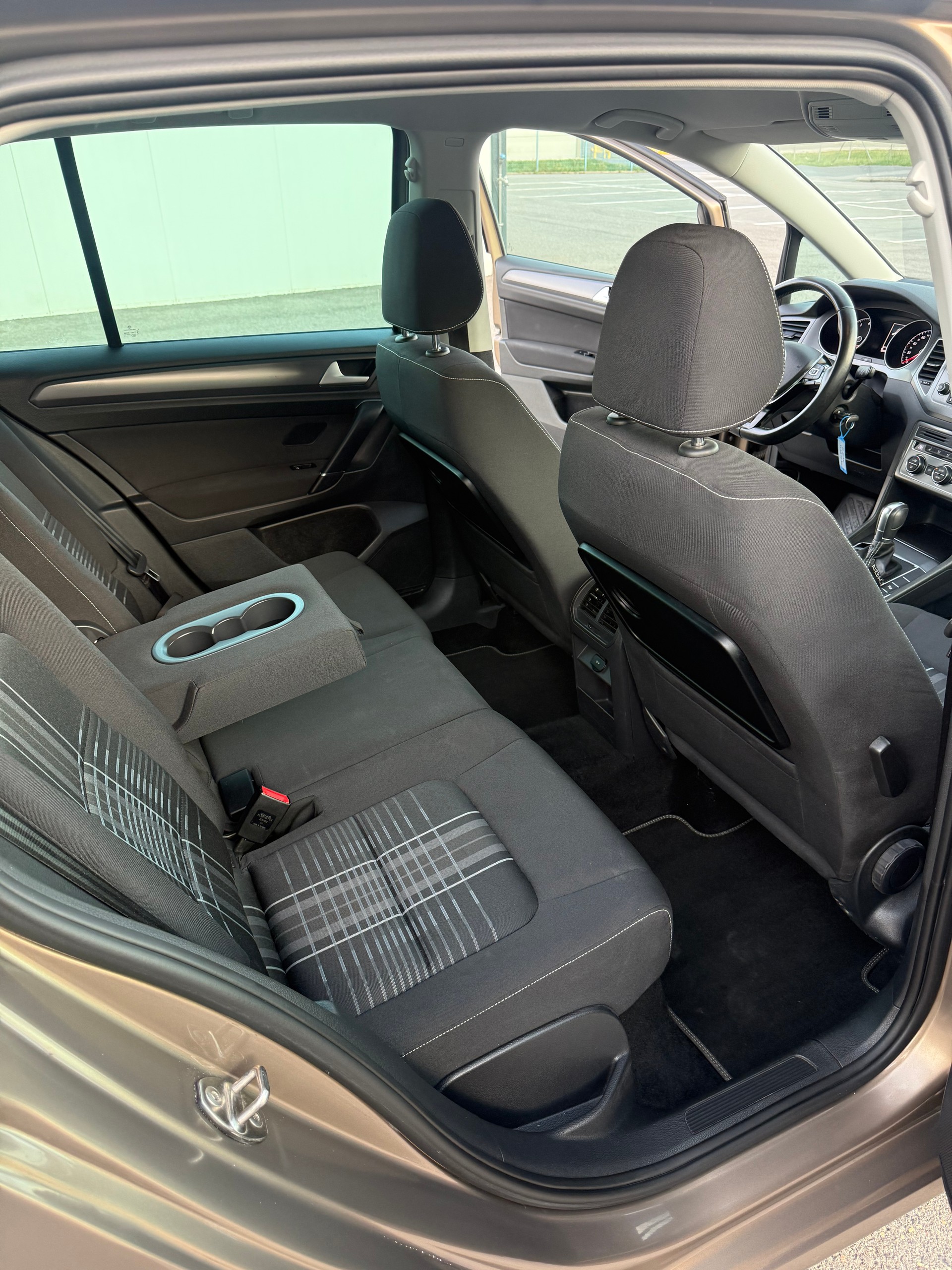 VW Golf Sportsvan 1.4 TSI Lounge DSG-image-8