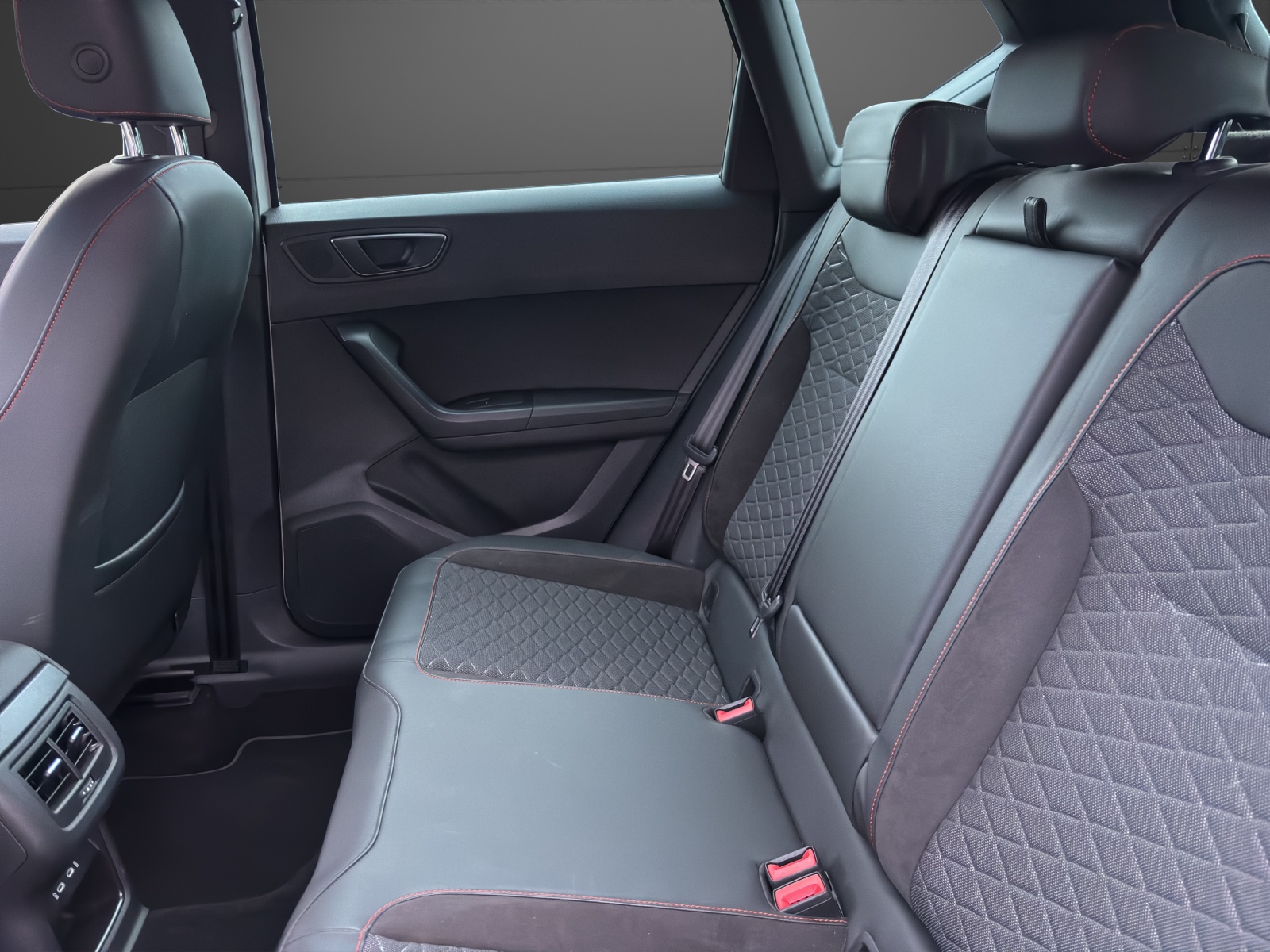 SEAT Ateca 2.0 TDI CR Hola FR DSG 4Drive-image-11