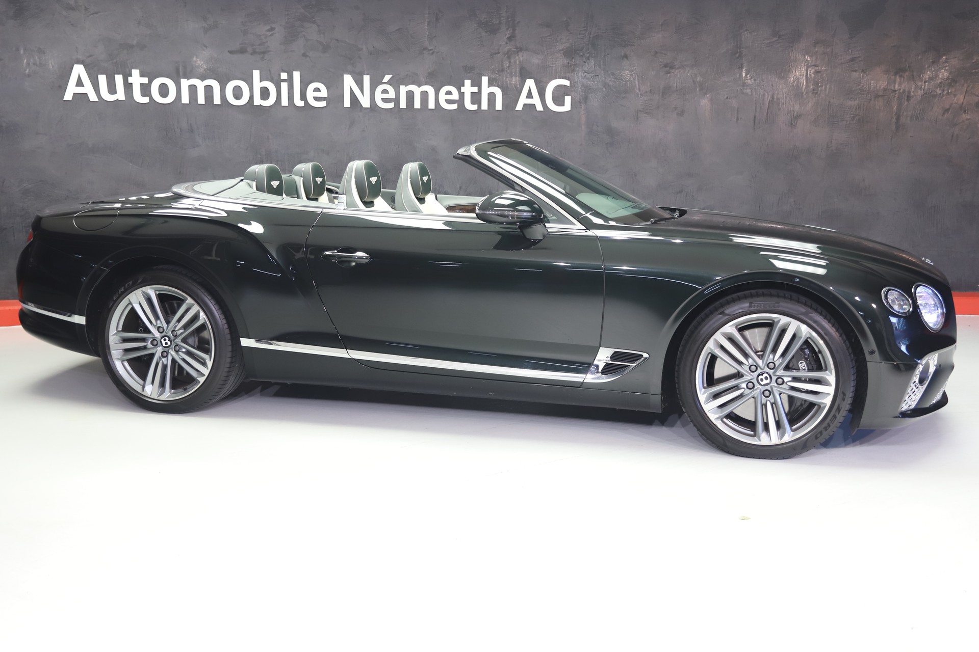 BENTLEY Continental GTC 4.0 V8-image-3