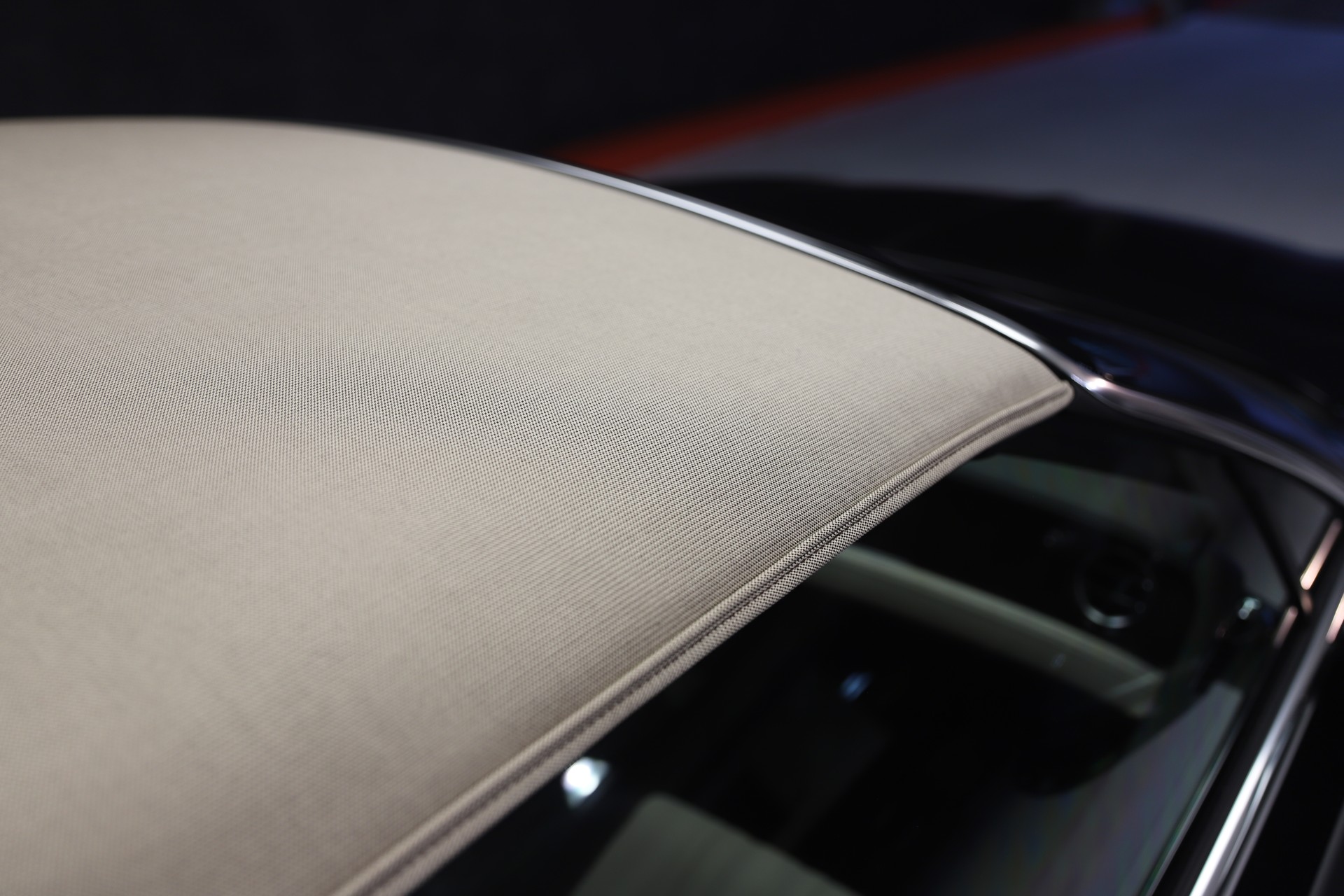 BENTLEY Continental GTC 4.0 V8-image-4