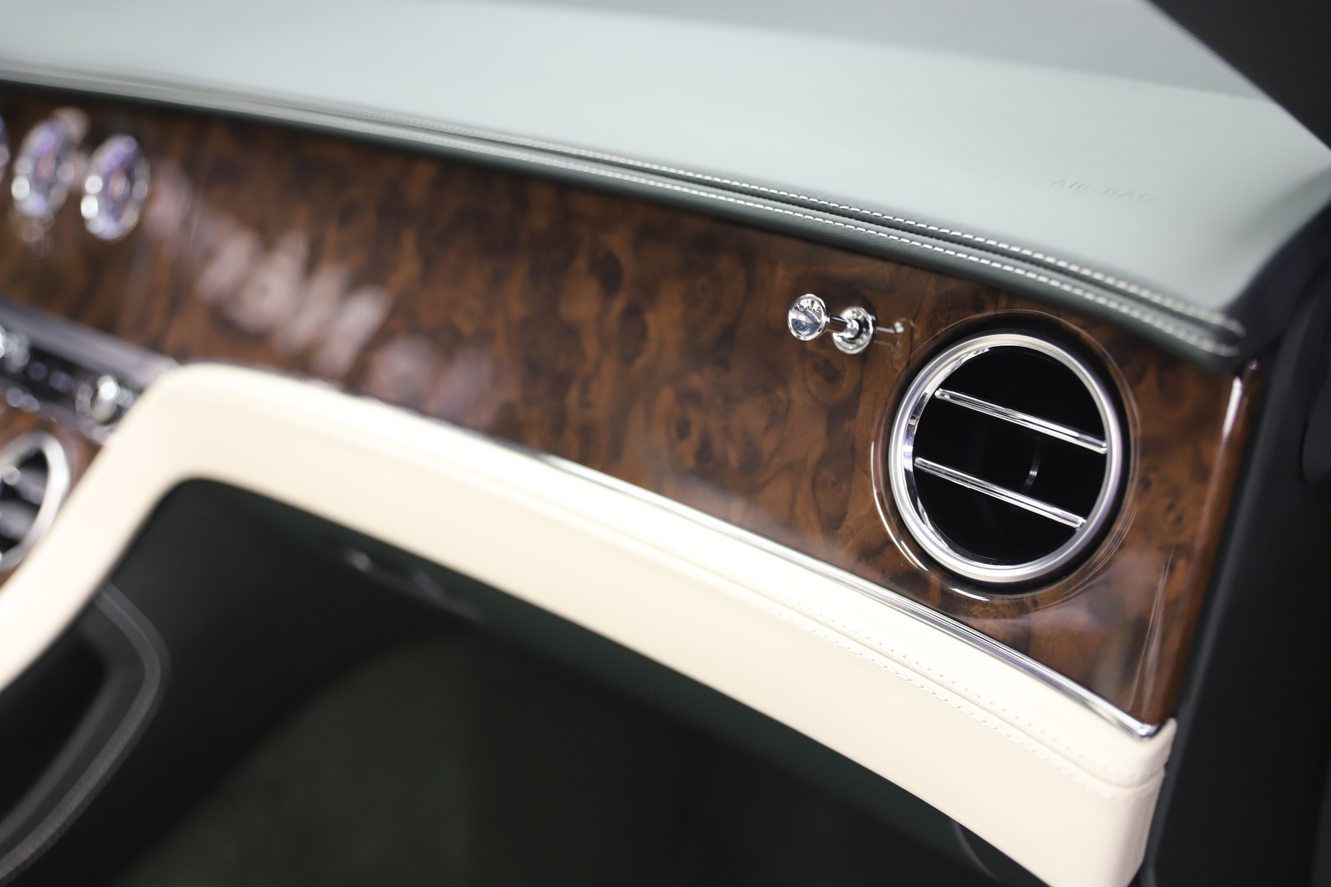 BENTLEY Continental GTC 4.0 V8-image-14