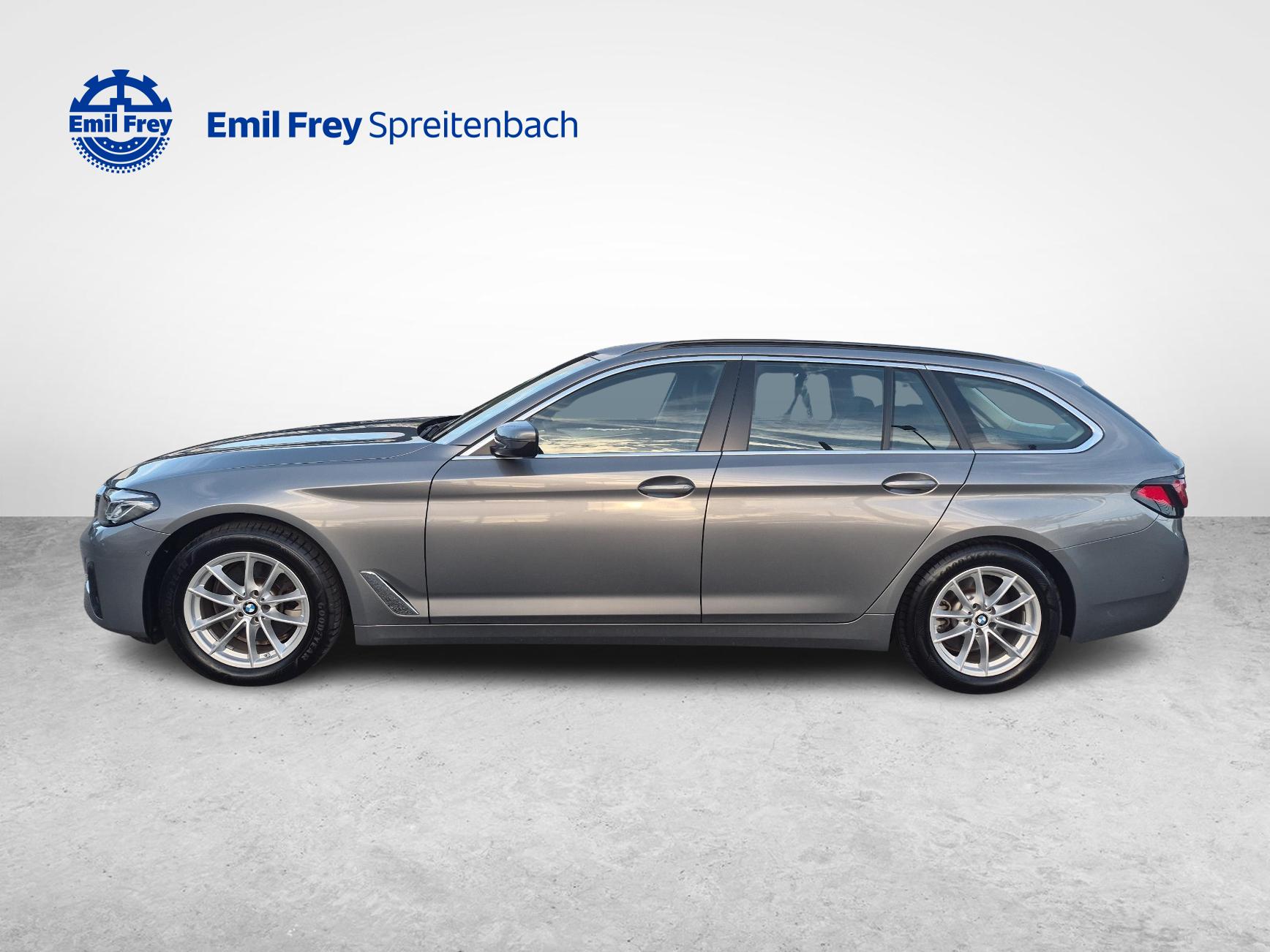 BMW 520d xDrive Touring-image-1